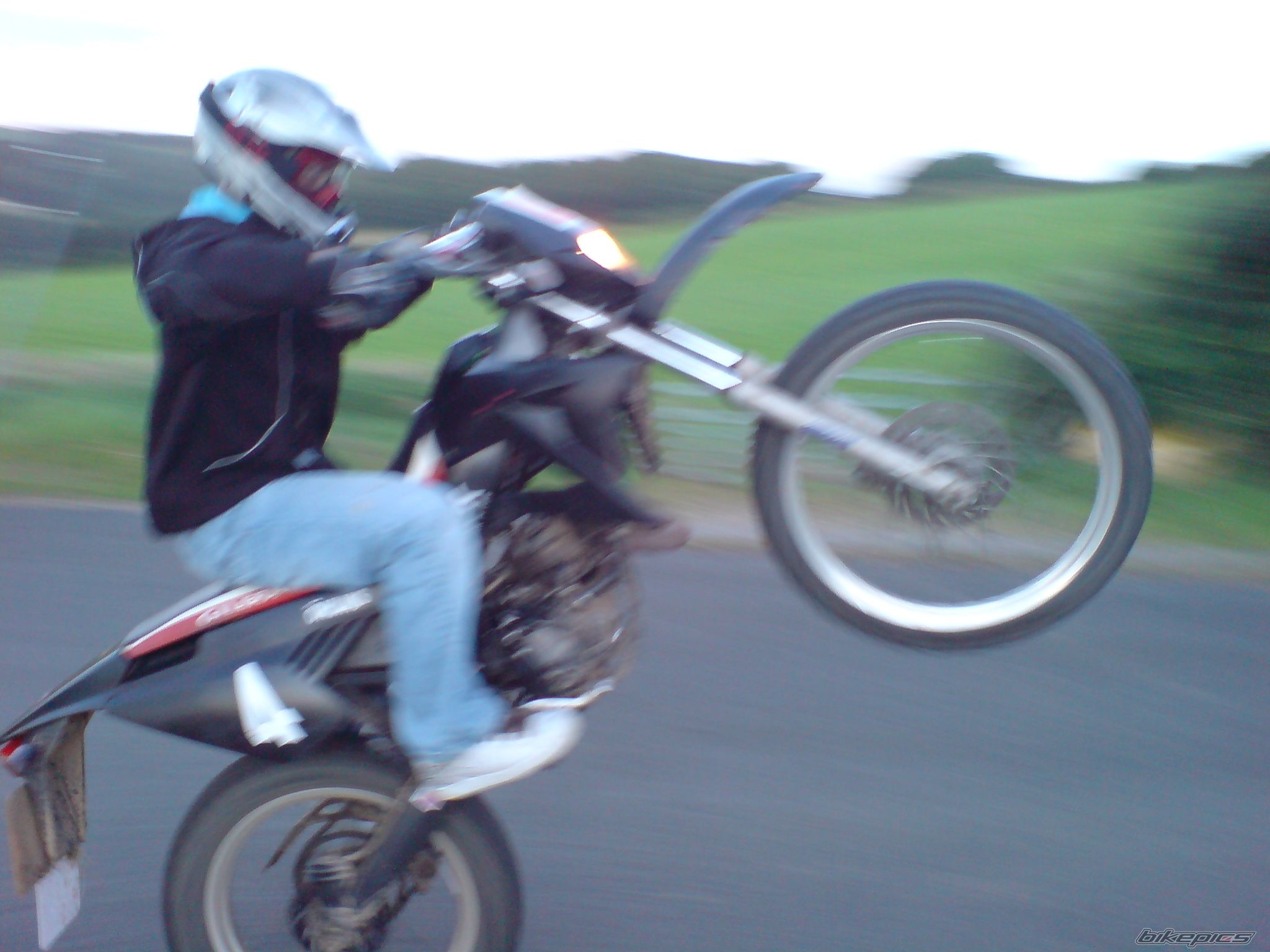 Photo 1363044