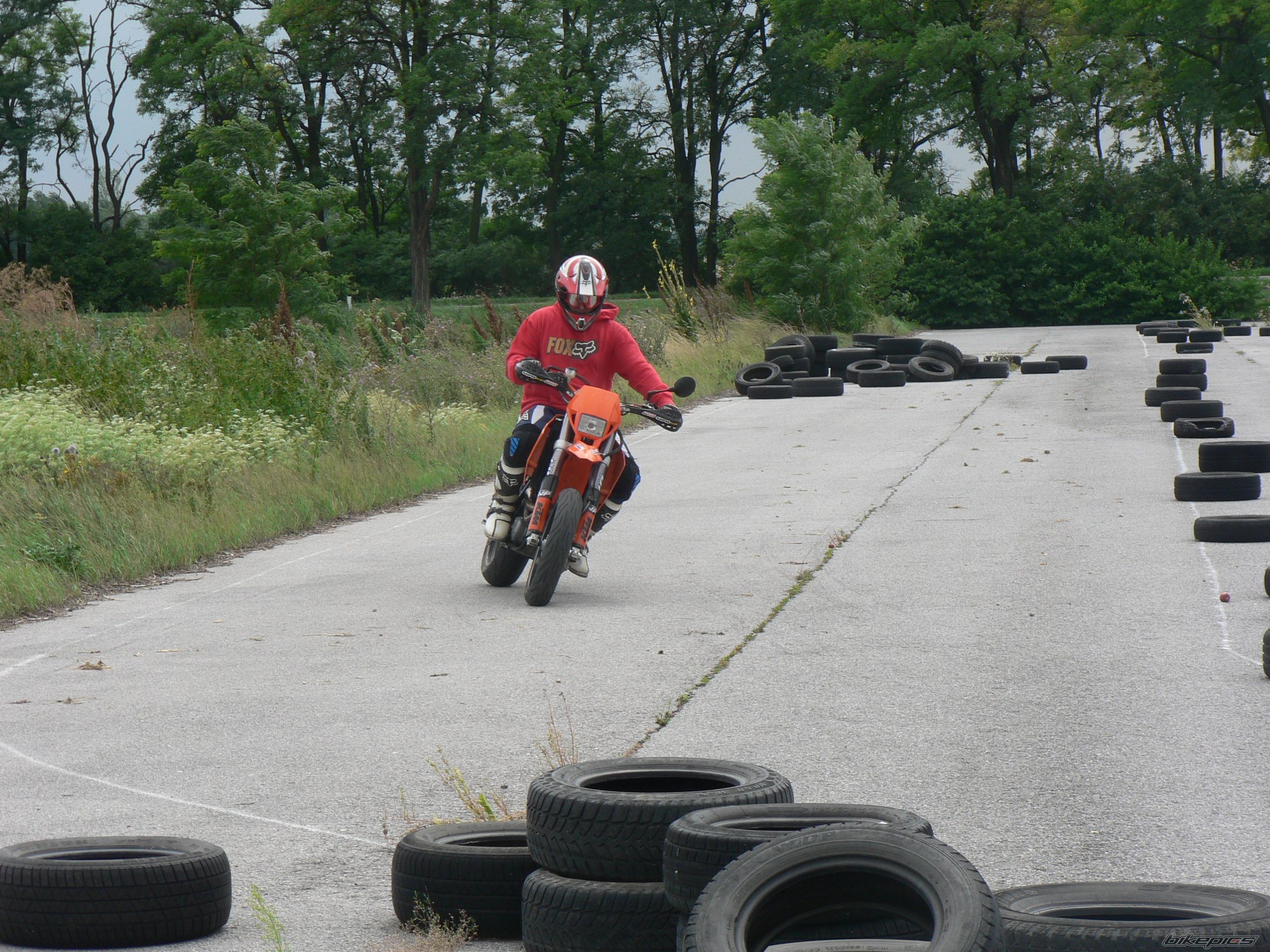 Photo 1363440