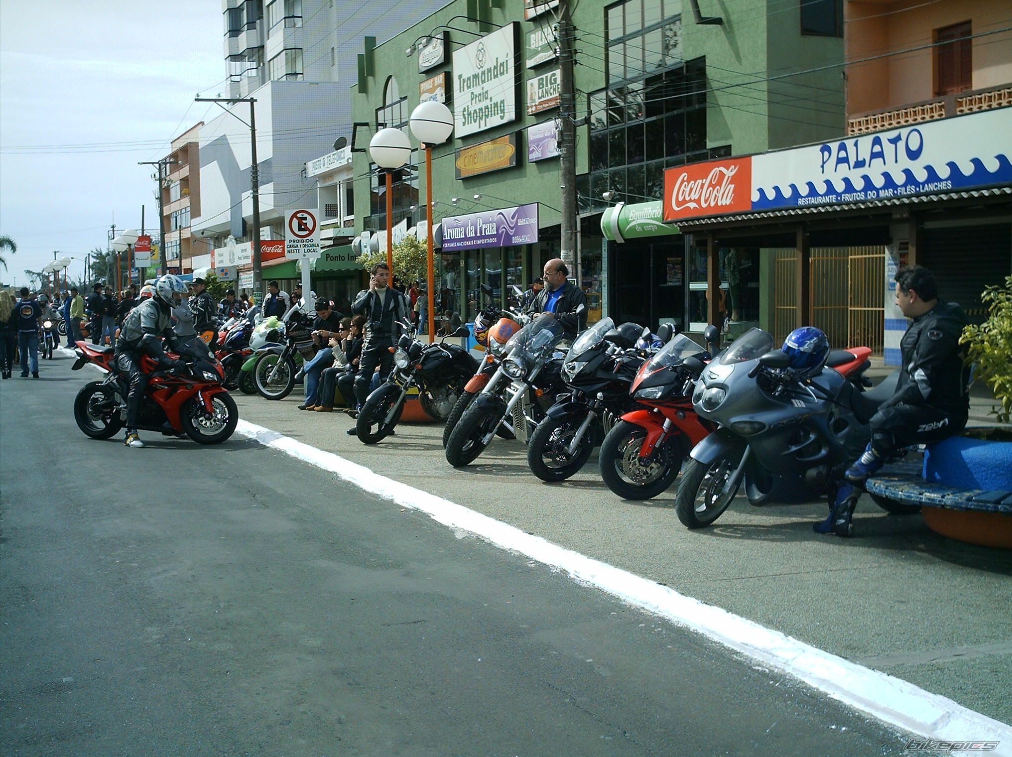 Photo 1363448