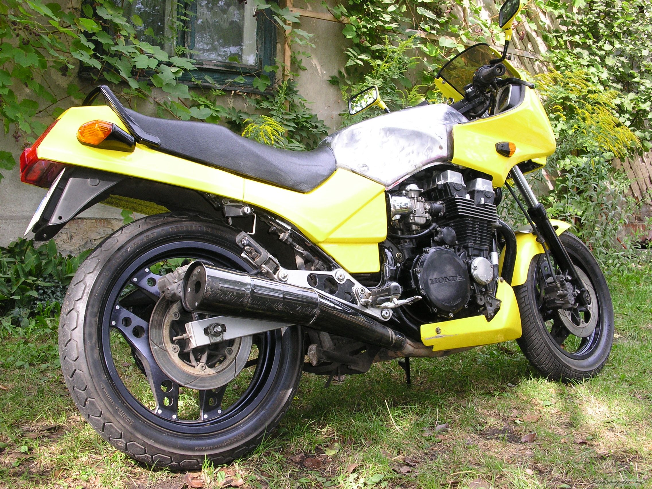 Photo 1363521