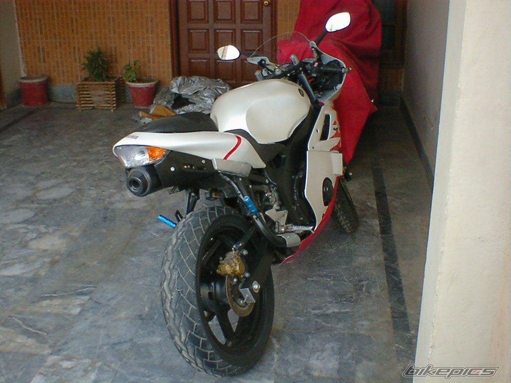 Photo 1363777