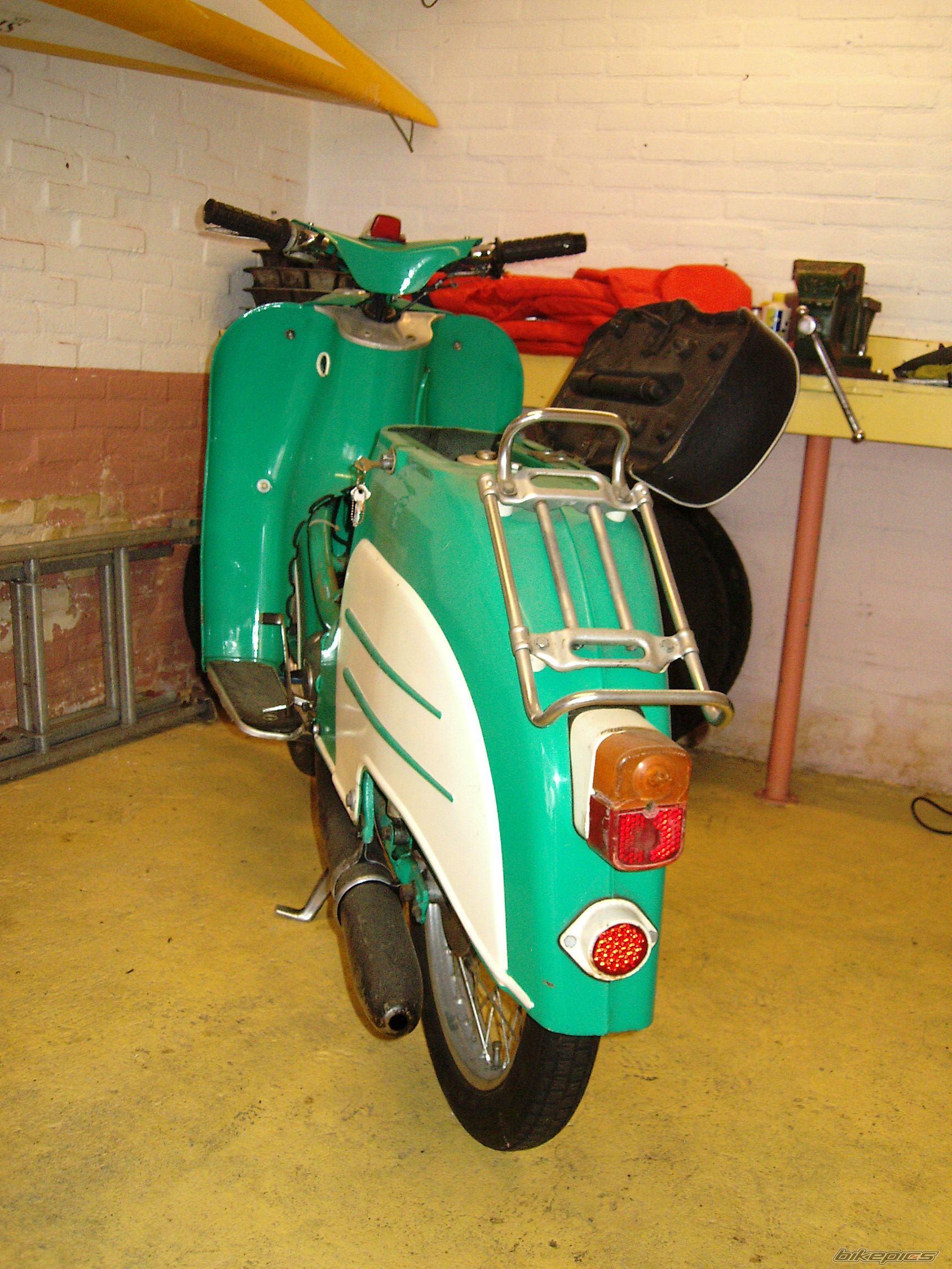 Photo 1363918