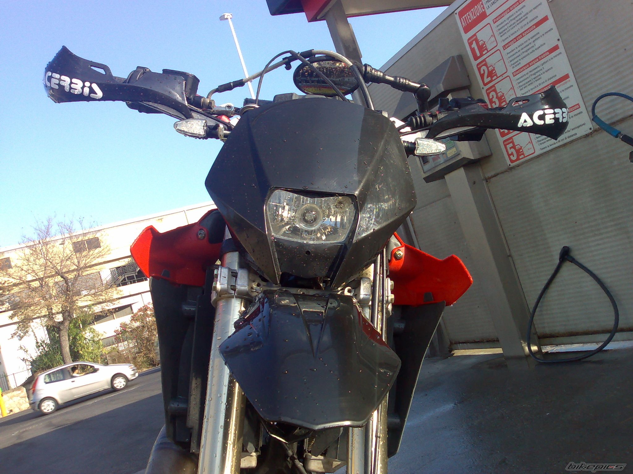Photo 1364025