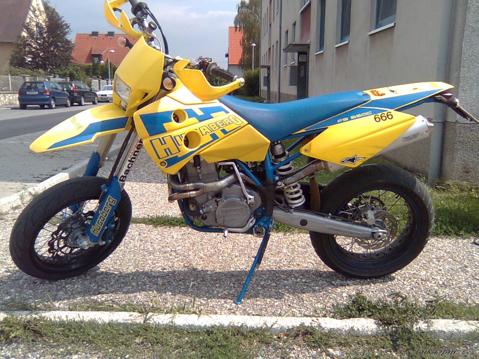 Photo 1364144