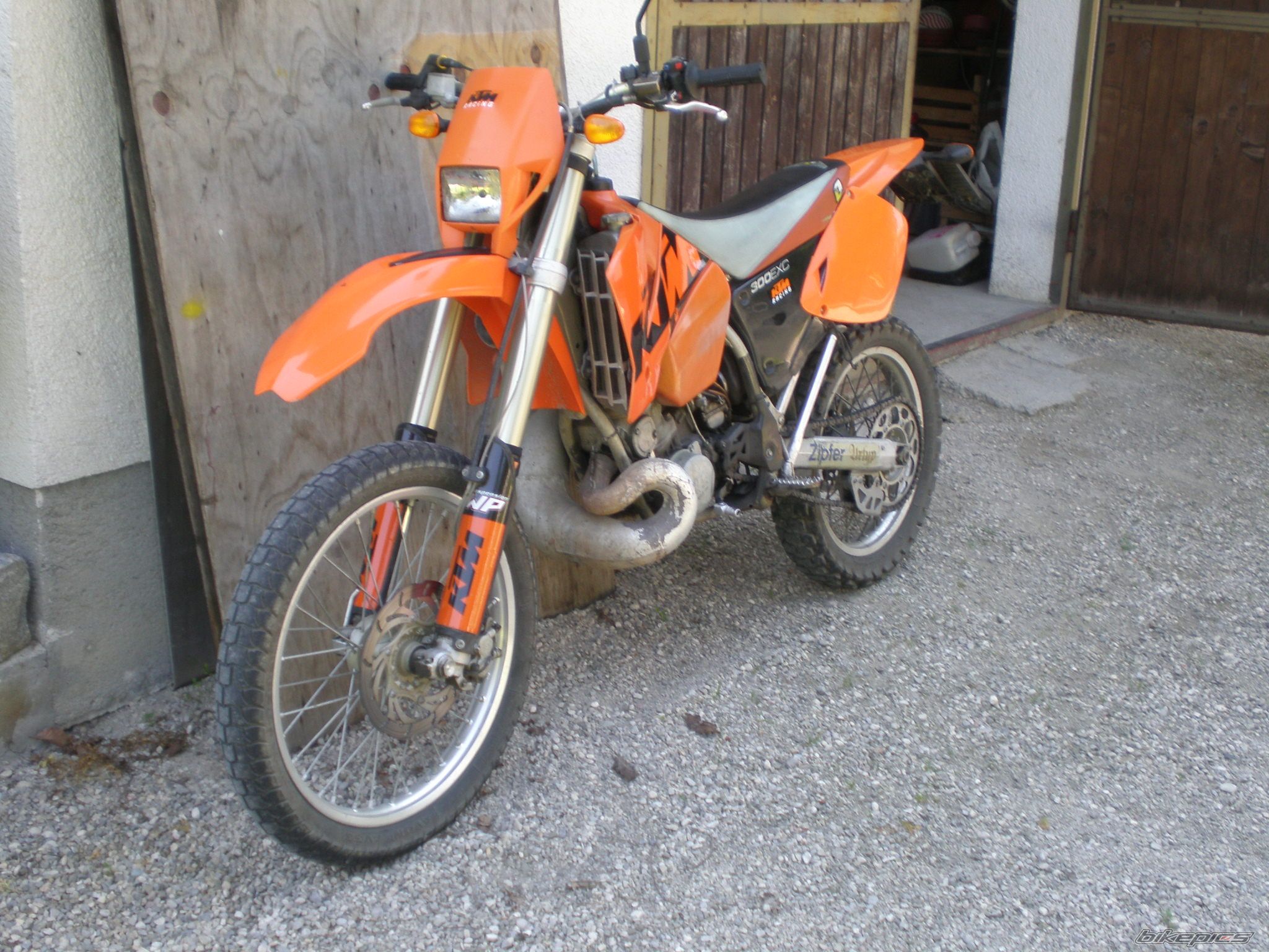 Photo 1366015