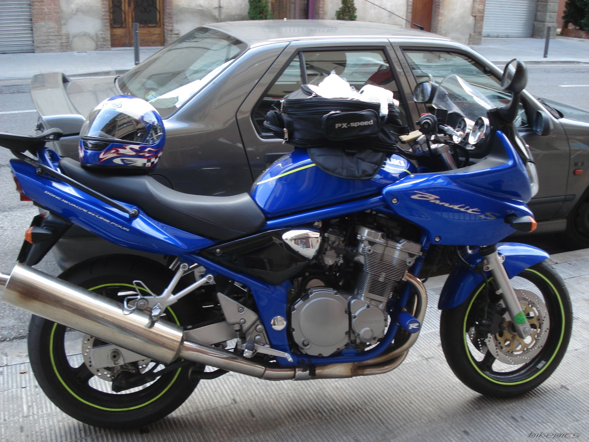 Photo 1366174