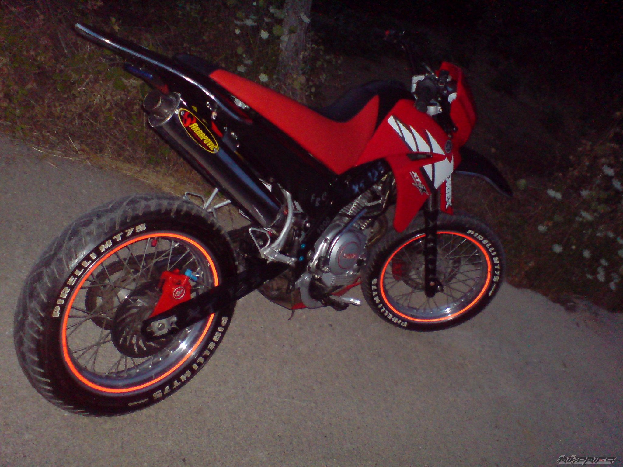 Photo 1366379