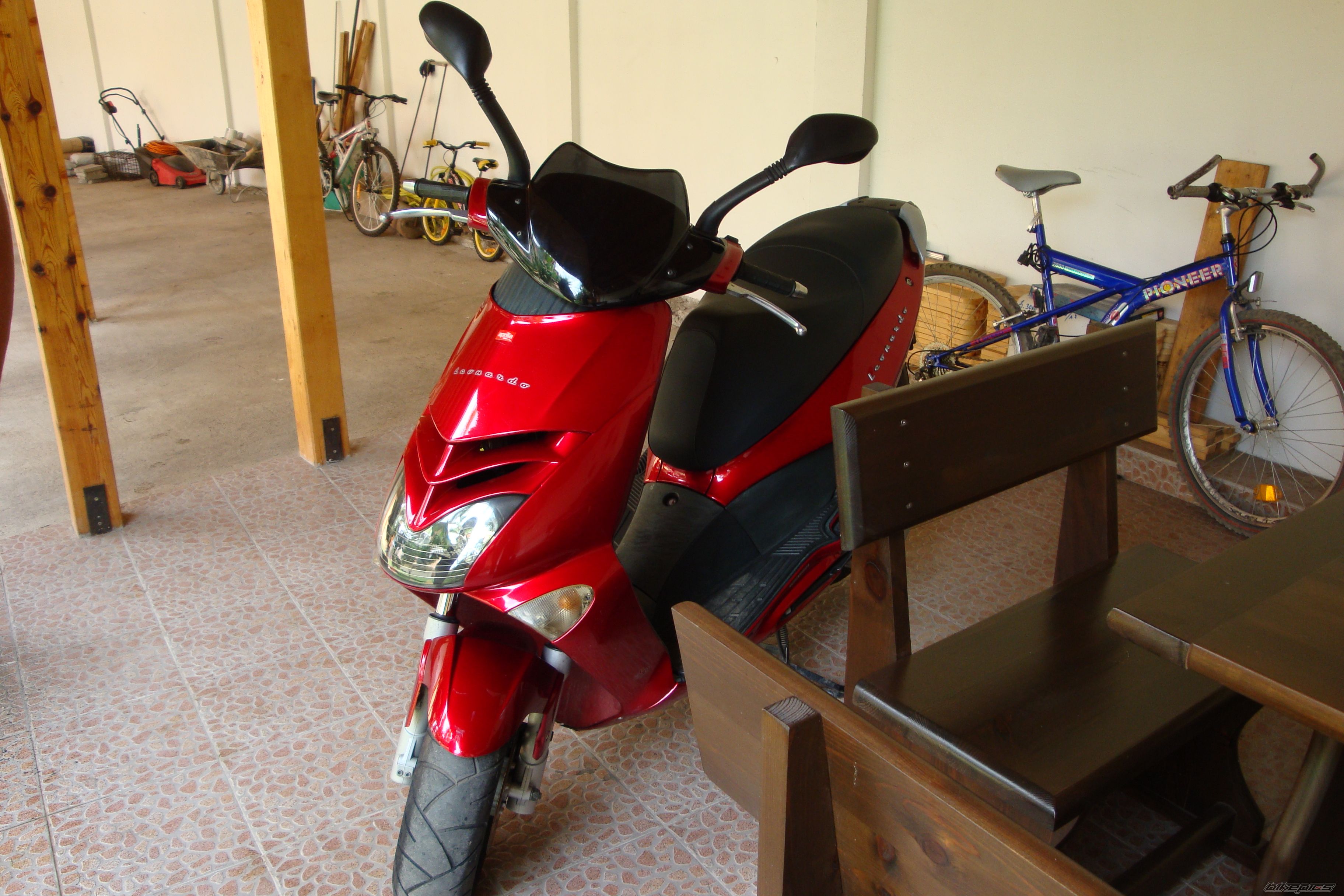 Photo 1366551