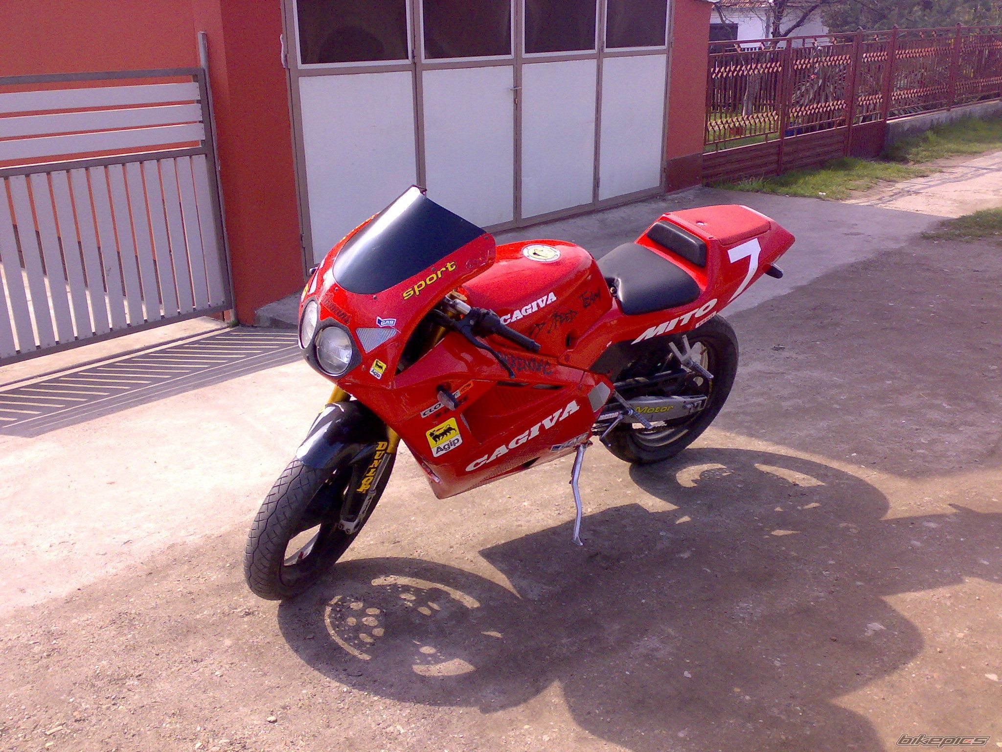 Photo 1367052