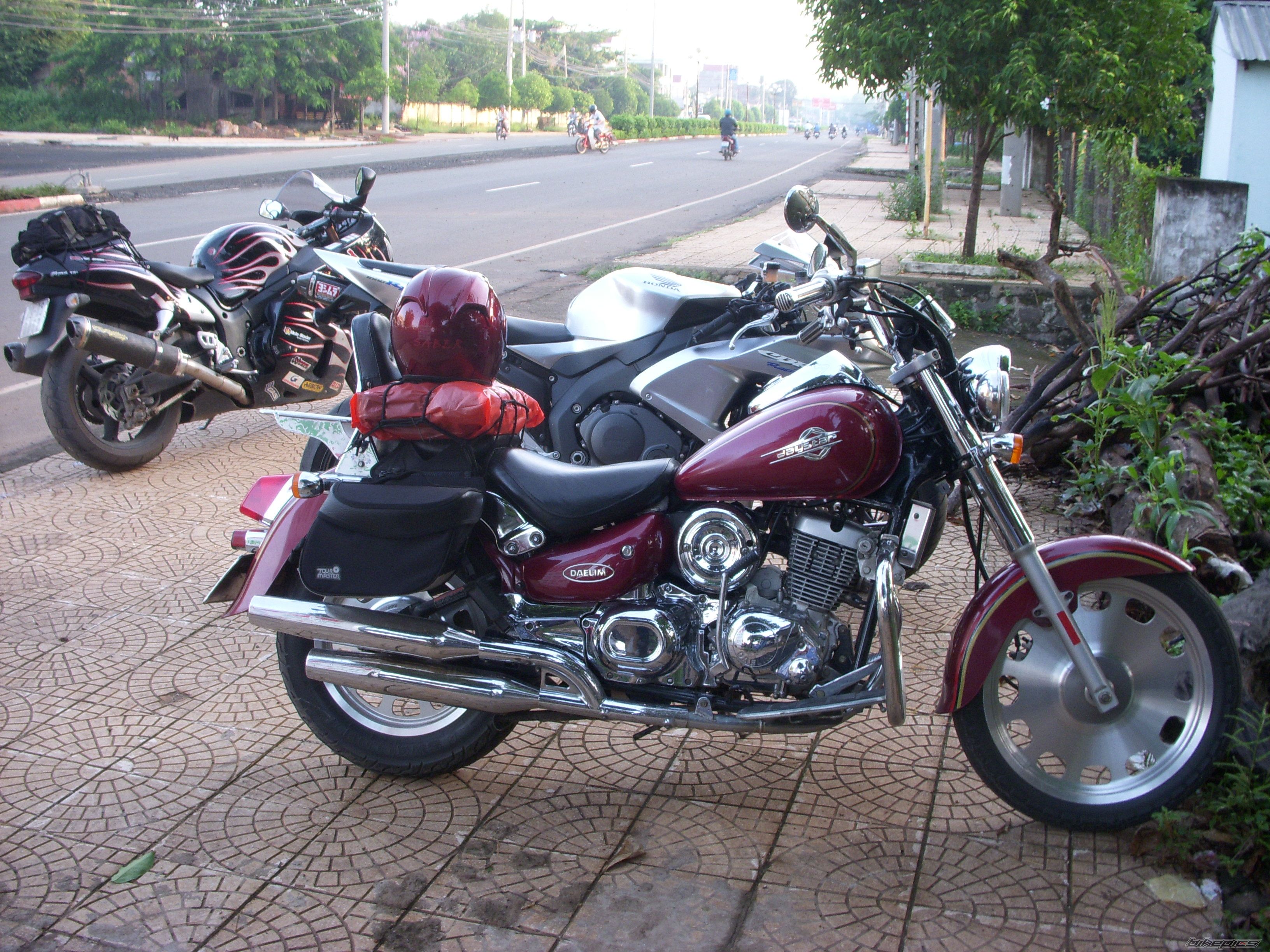 Photo 1367126