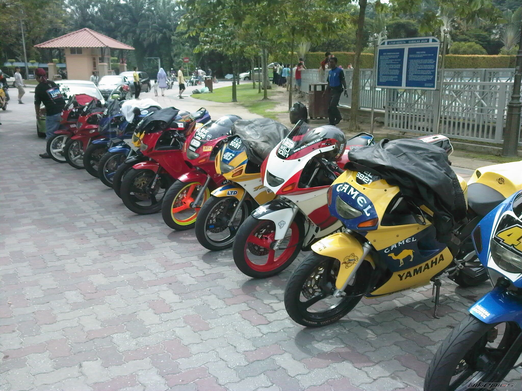 Photo 1367148
