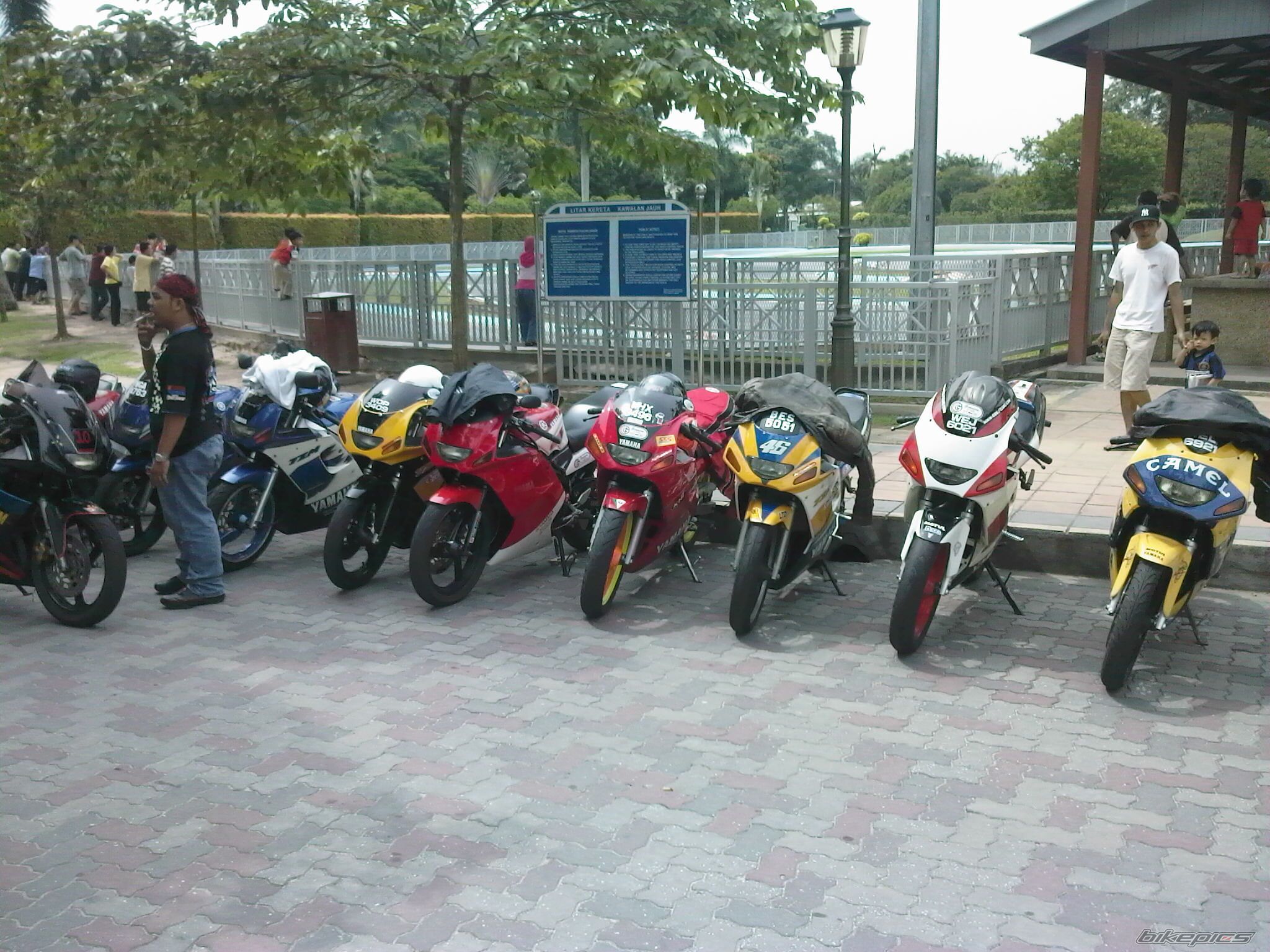 Photo 1367149