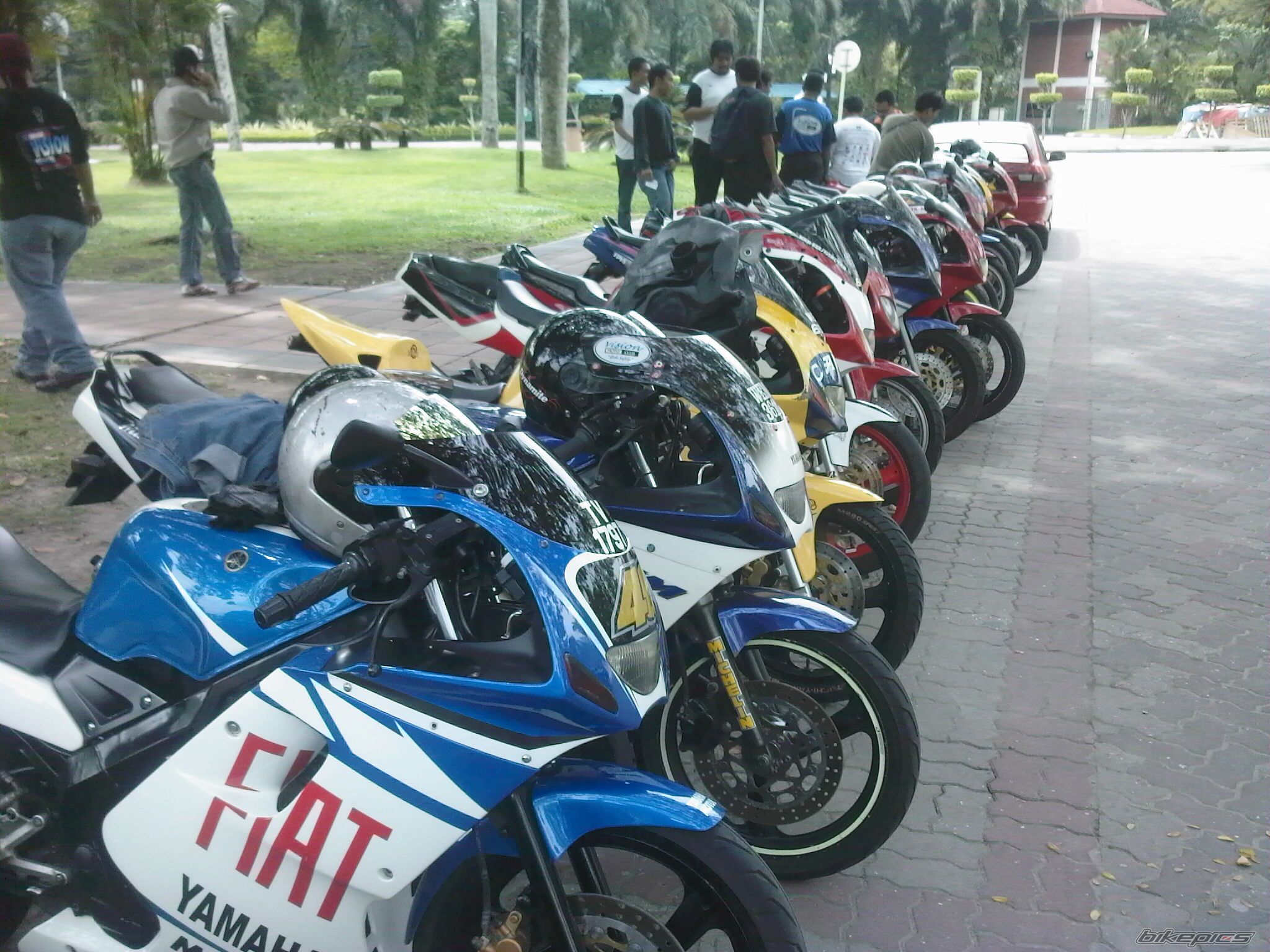 Photo 1367151