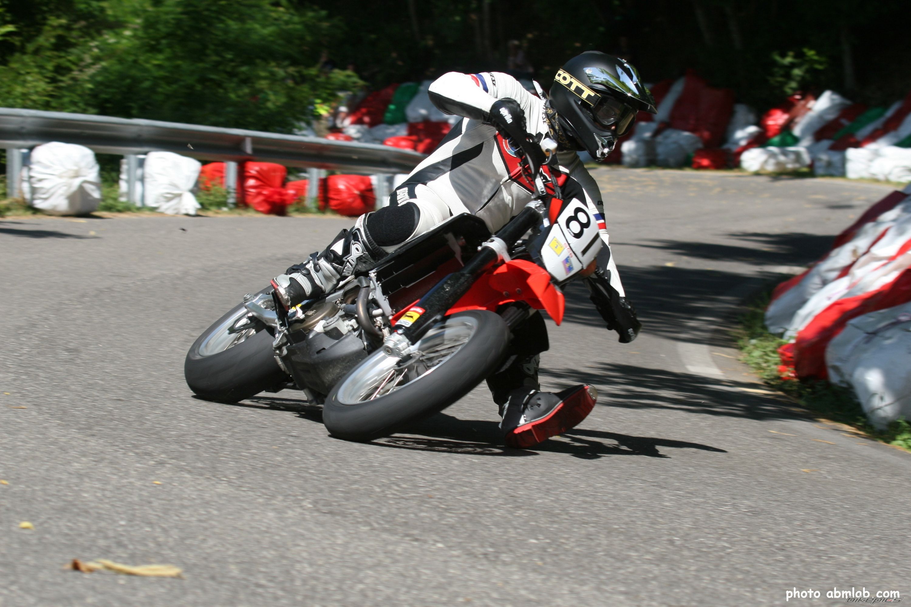 Photo 1367182
