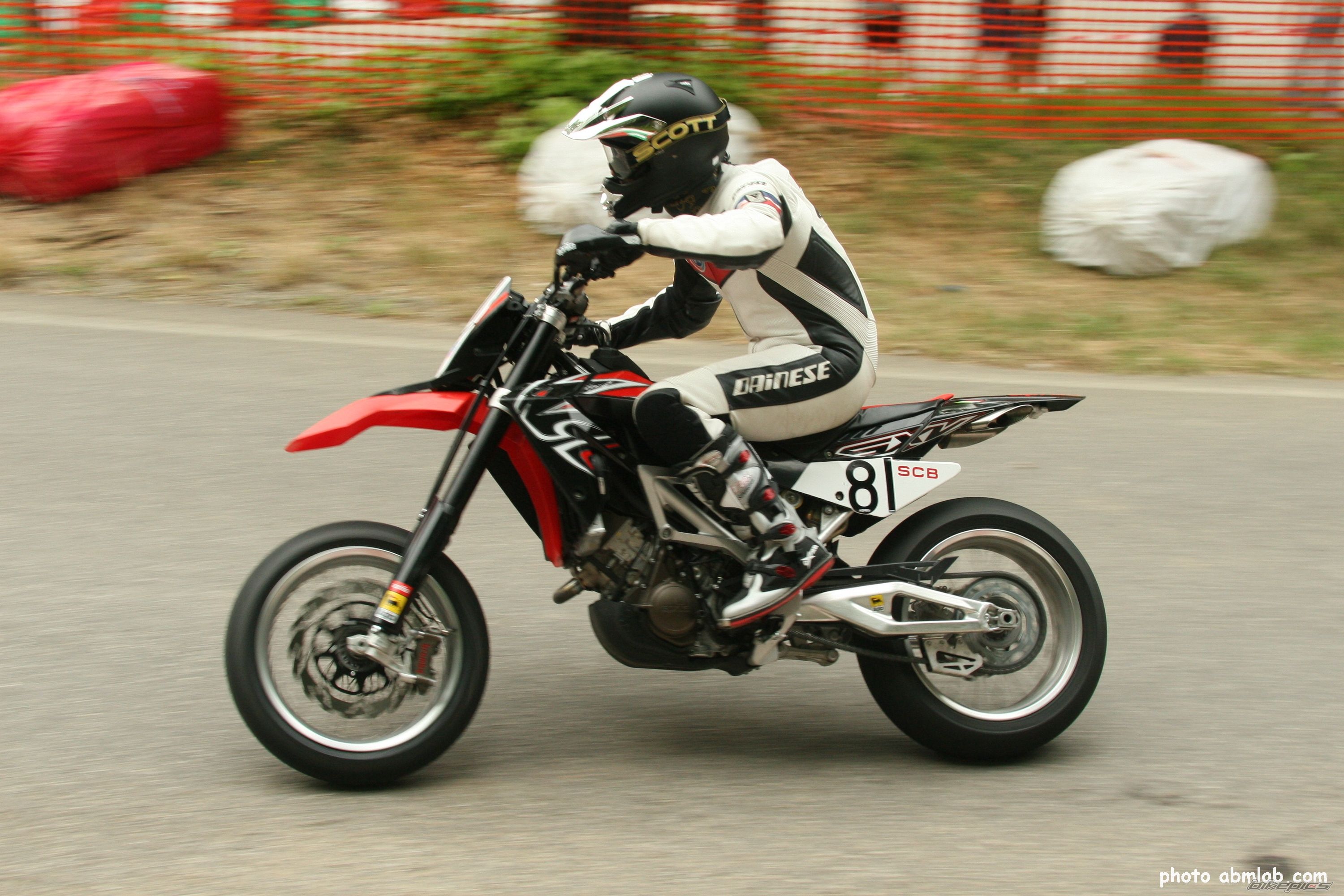 Photo 1367186