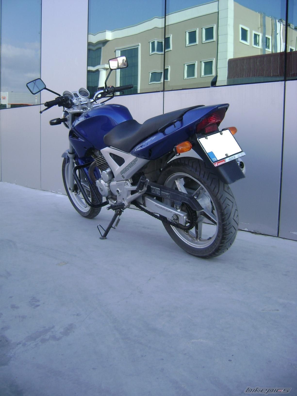 Photo 1367699