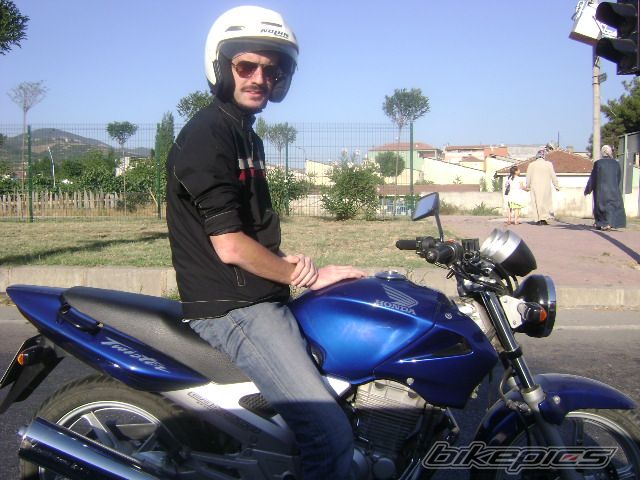 Photo 1367705