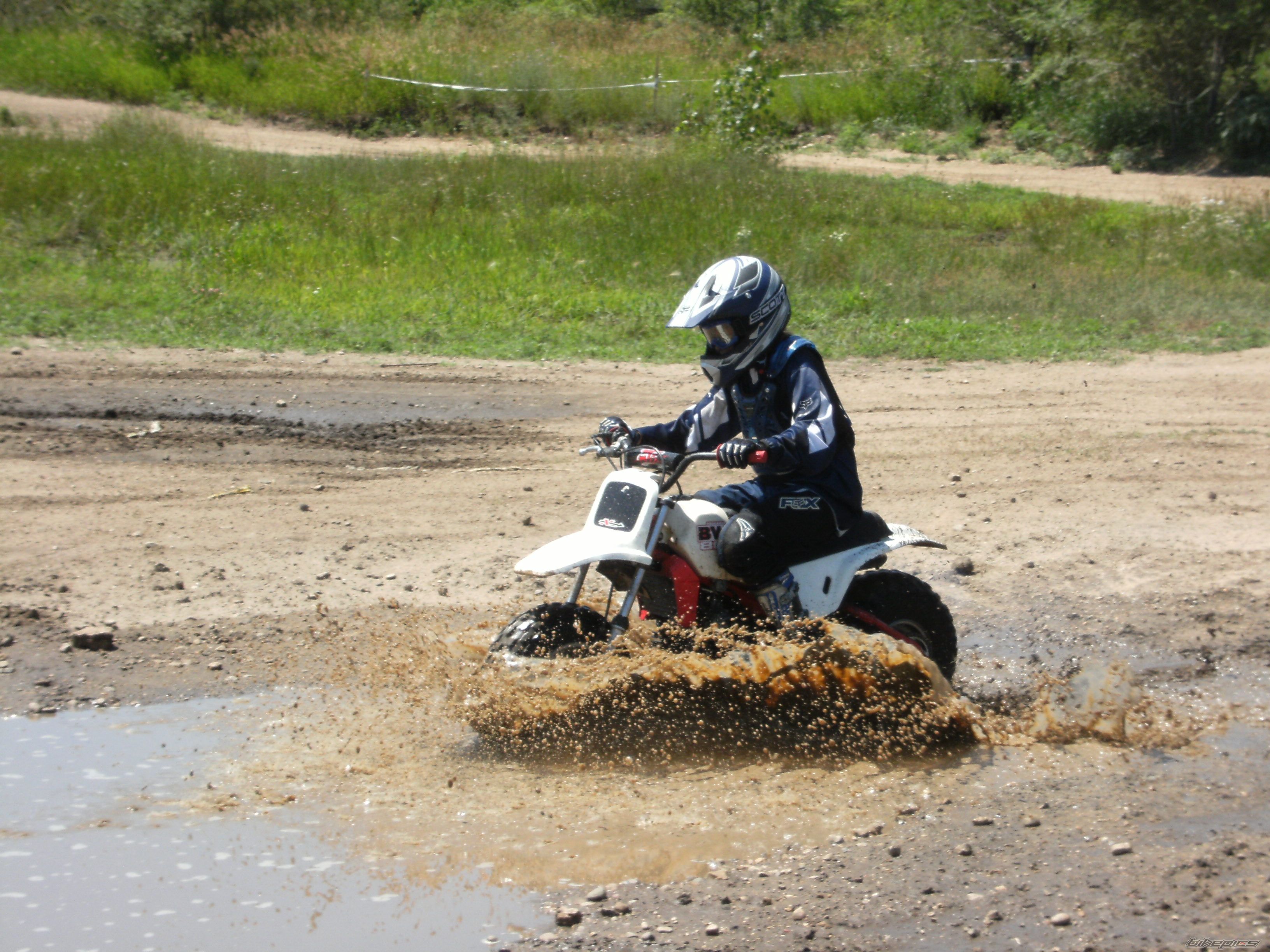Photo 1368196