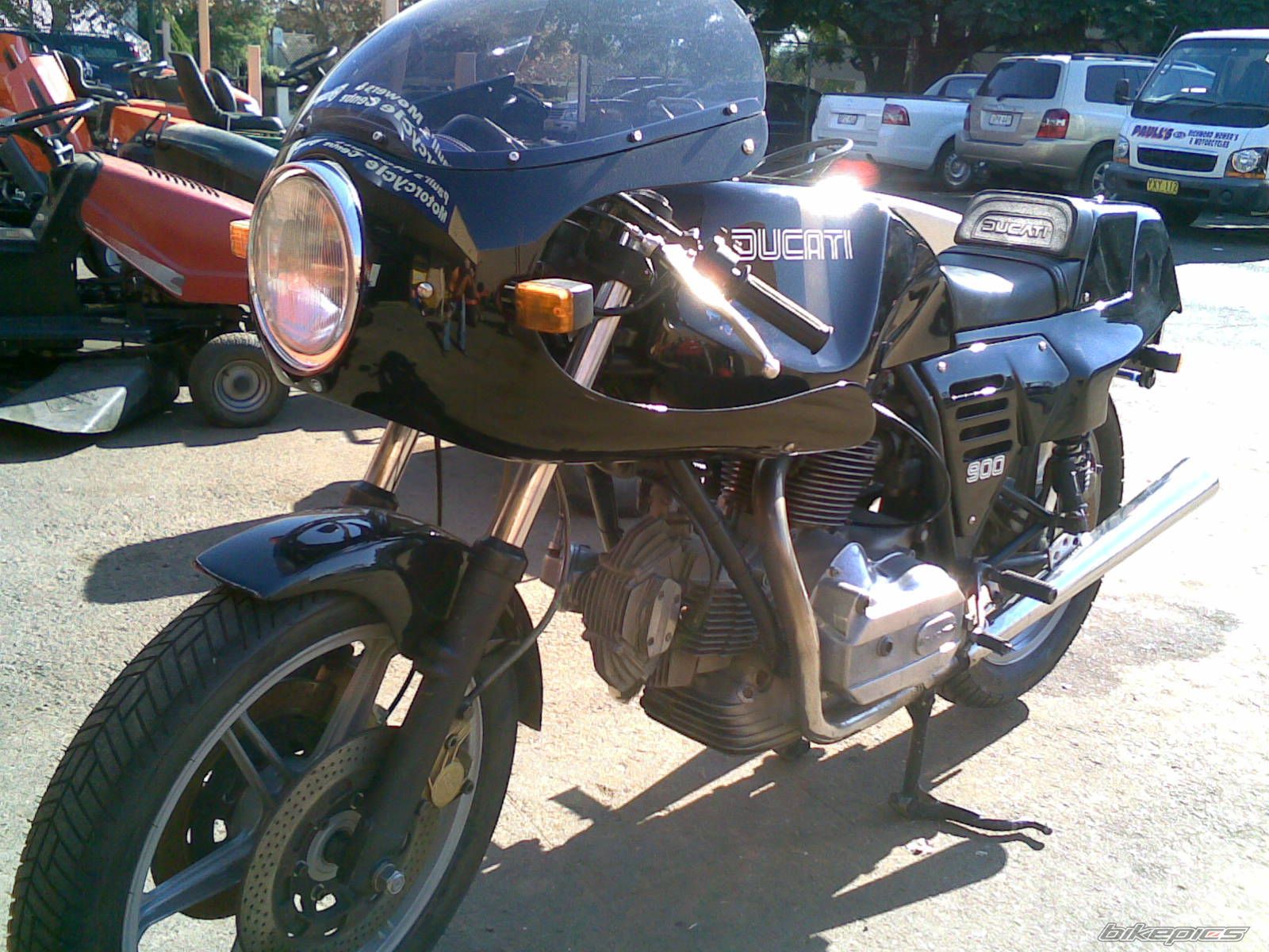 Photo 1368704