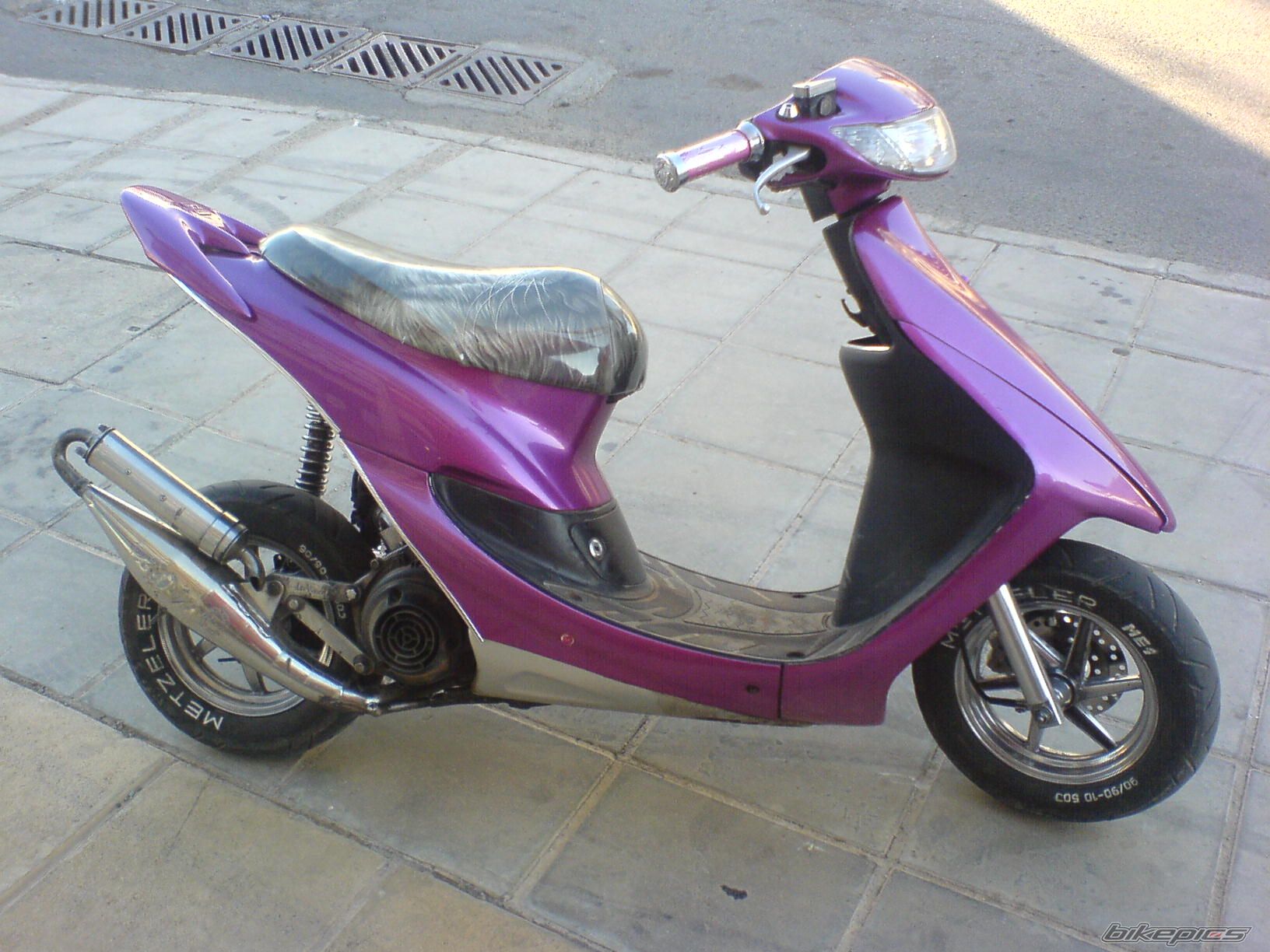 Photo 1368957