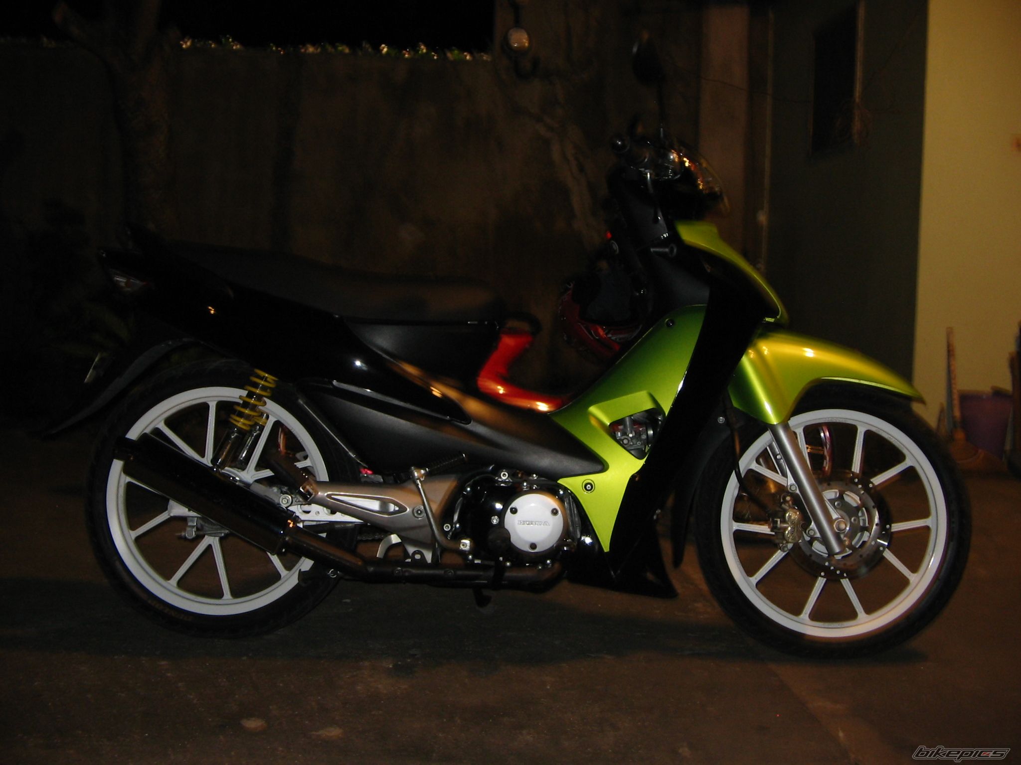 Photo 1369017