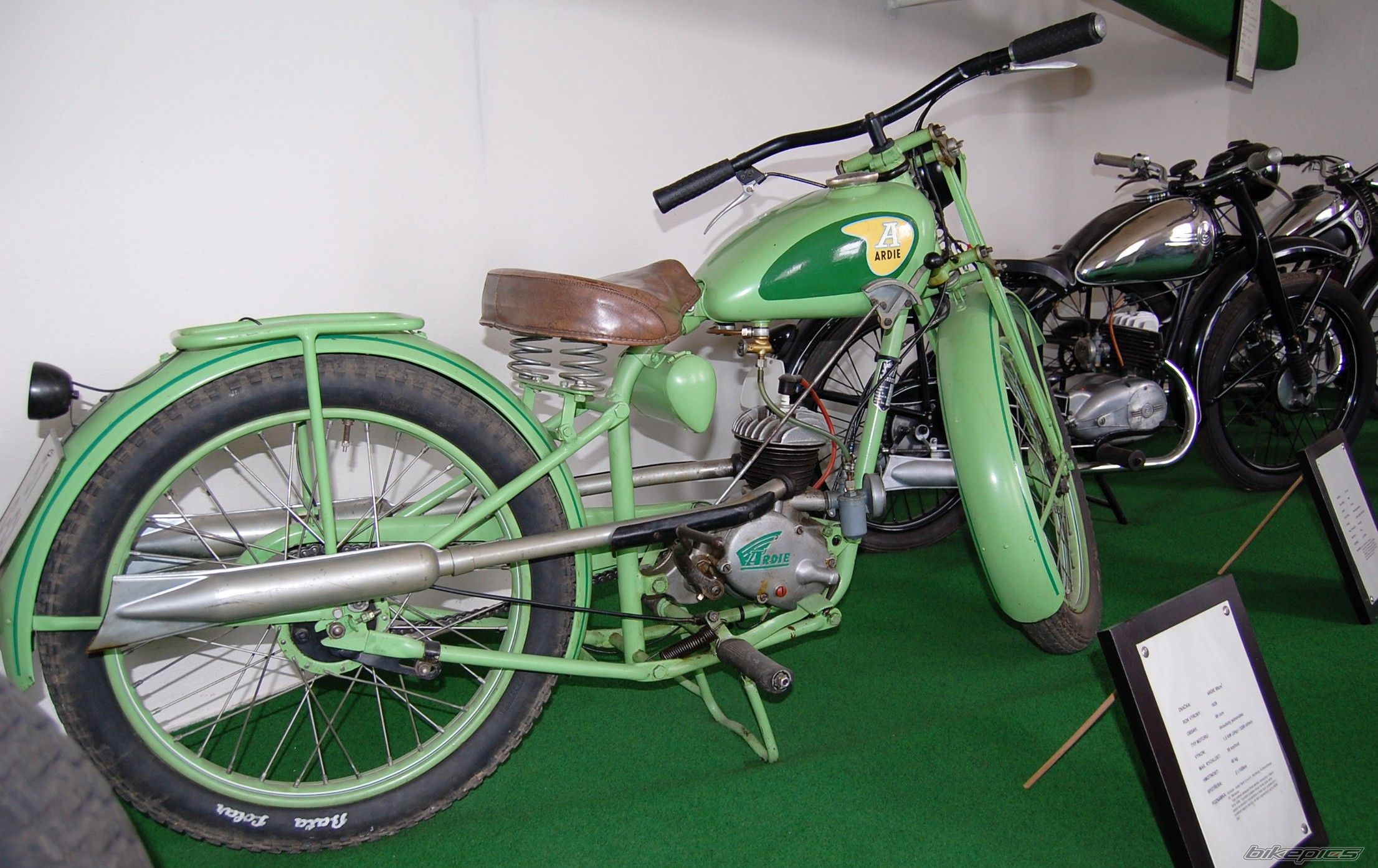 Bike Photo 1369045
