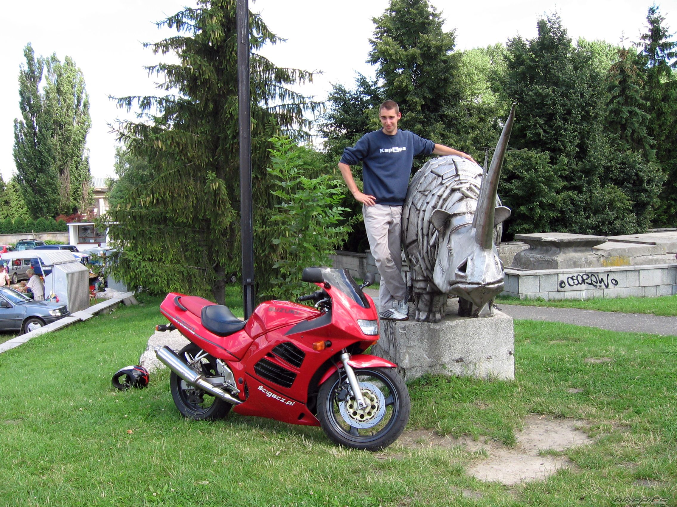 Photo 1369144