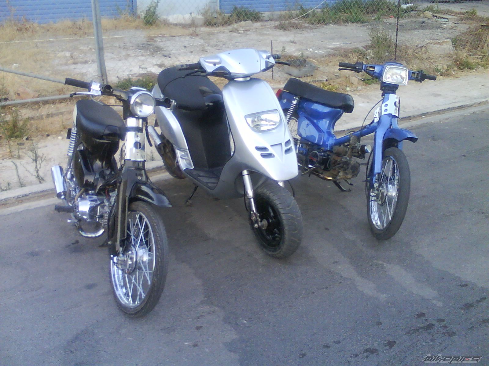 Photo 1369240