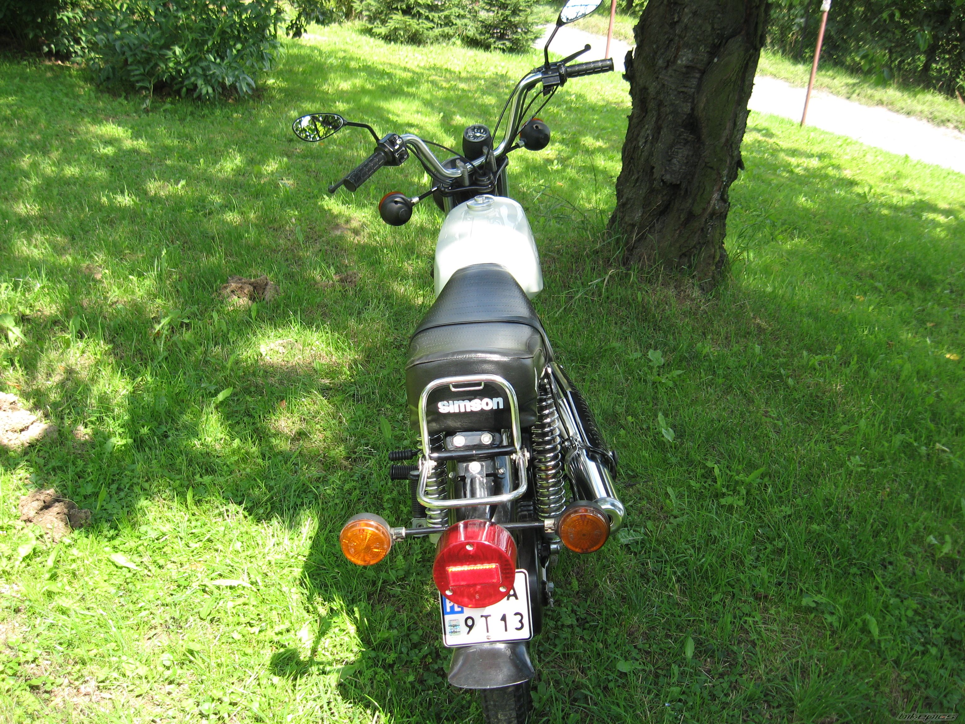 Photo 1369305