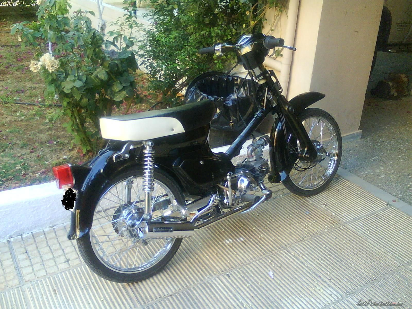 Photo 1369381