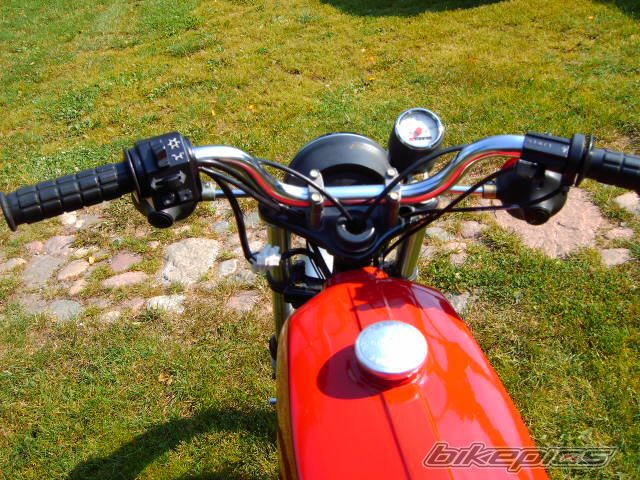 Photo 1369413
