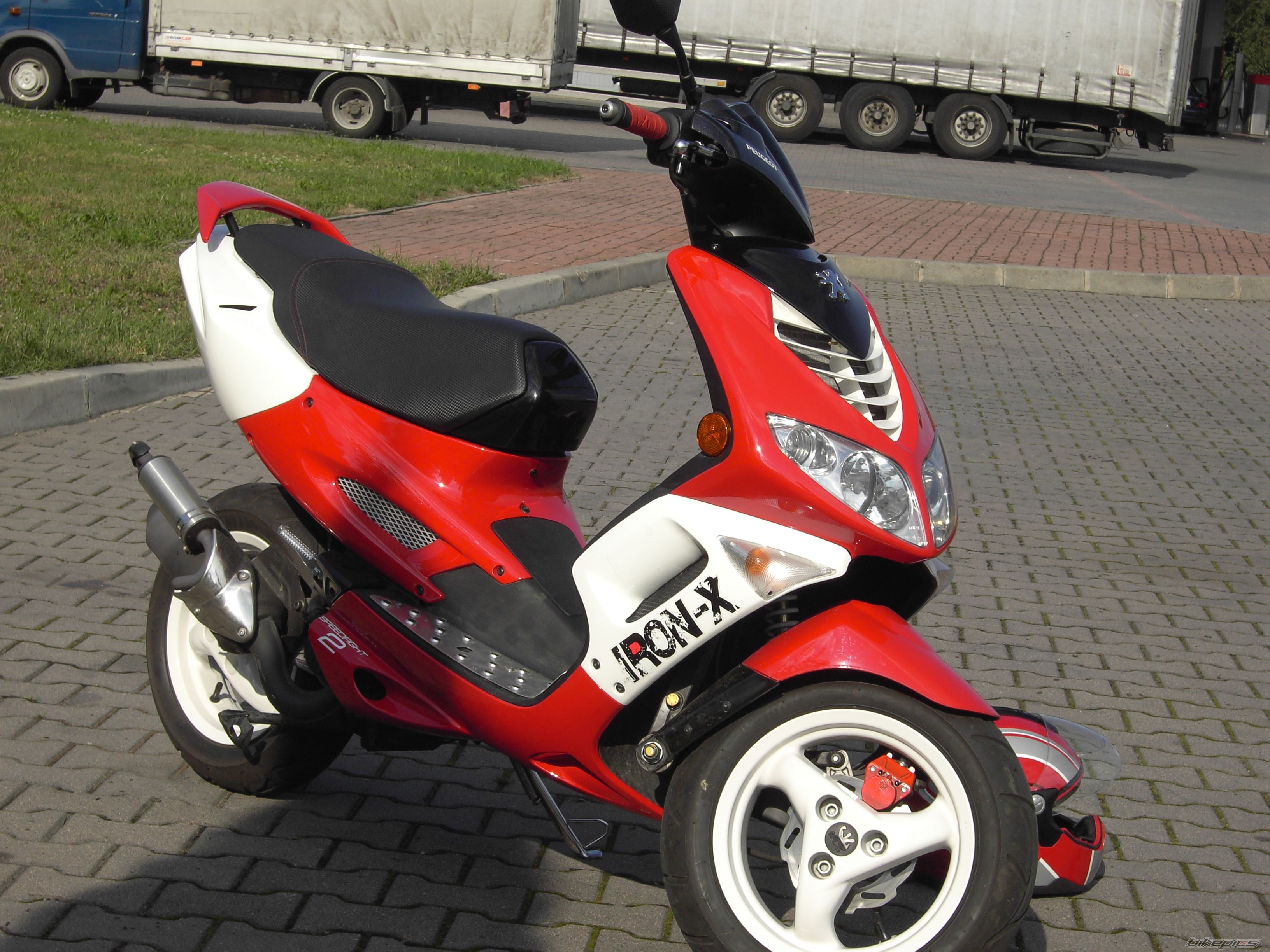 Photo 1369468