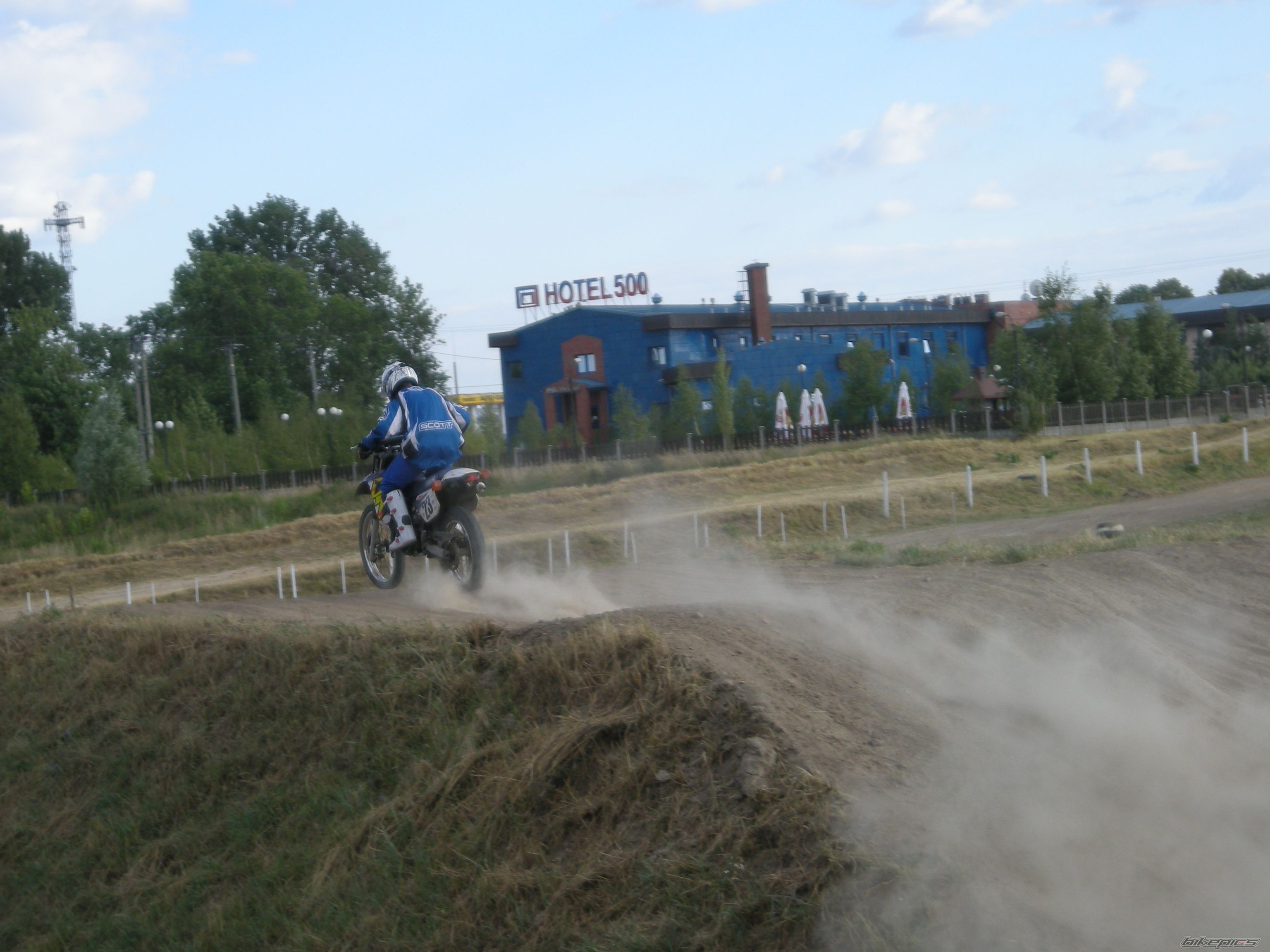 Photo 1369552