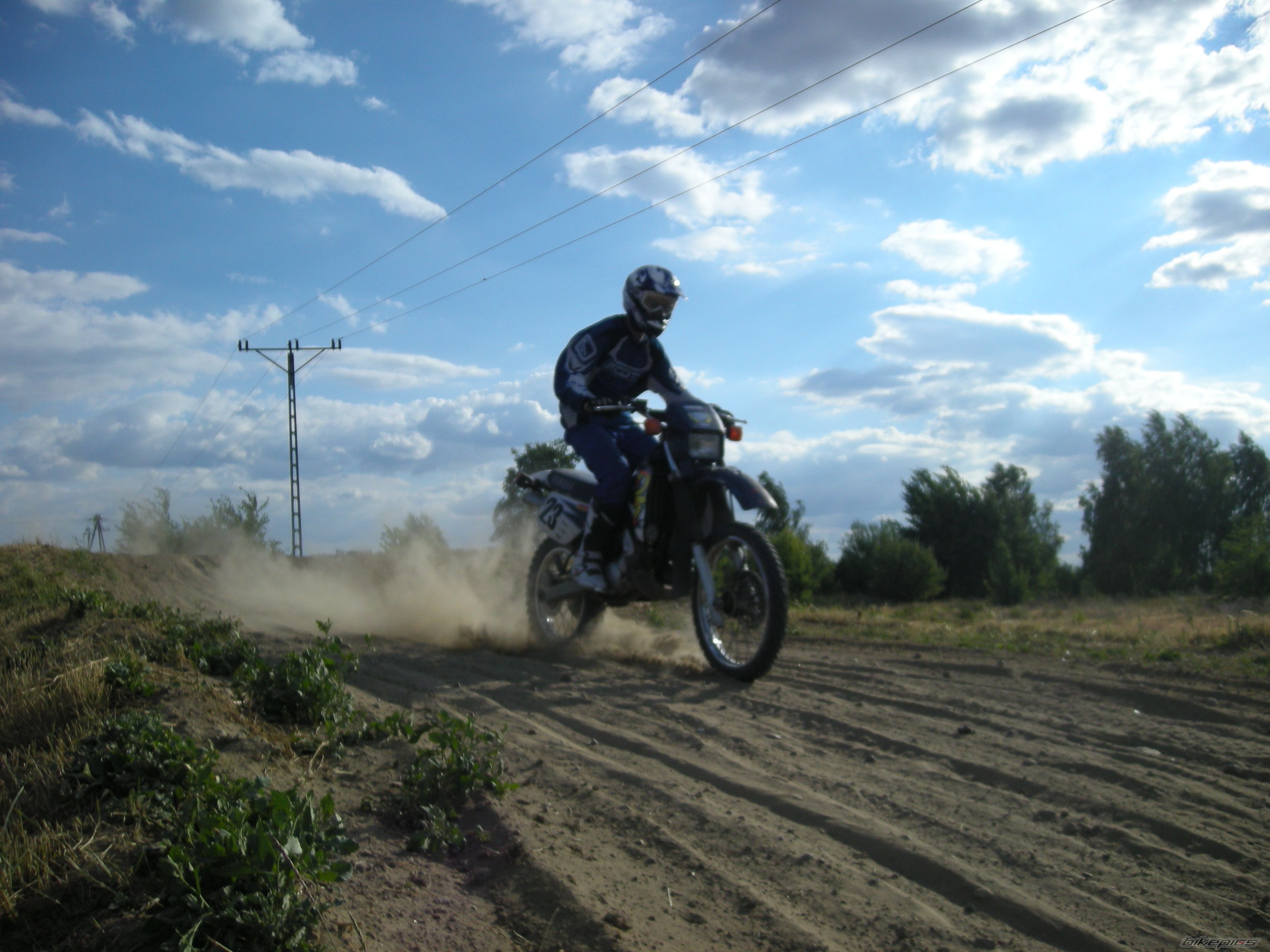 Photo 1369560