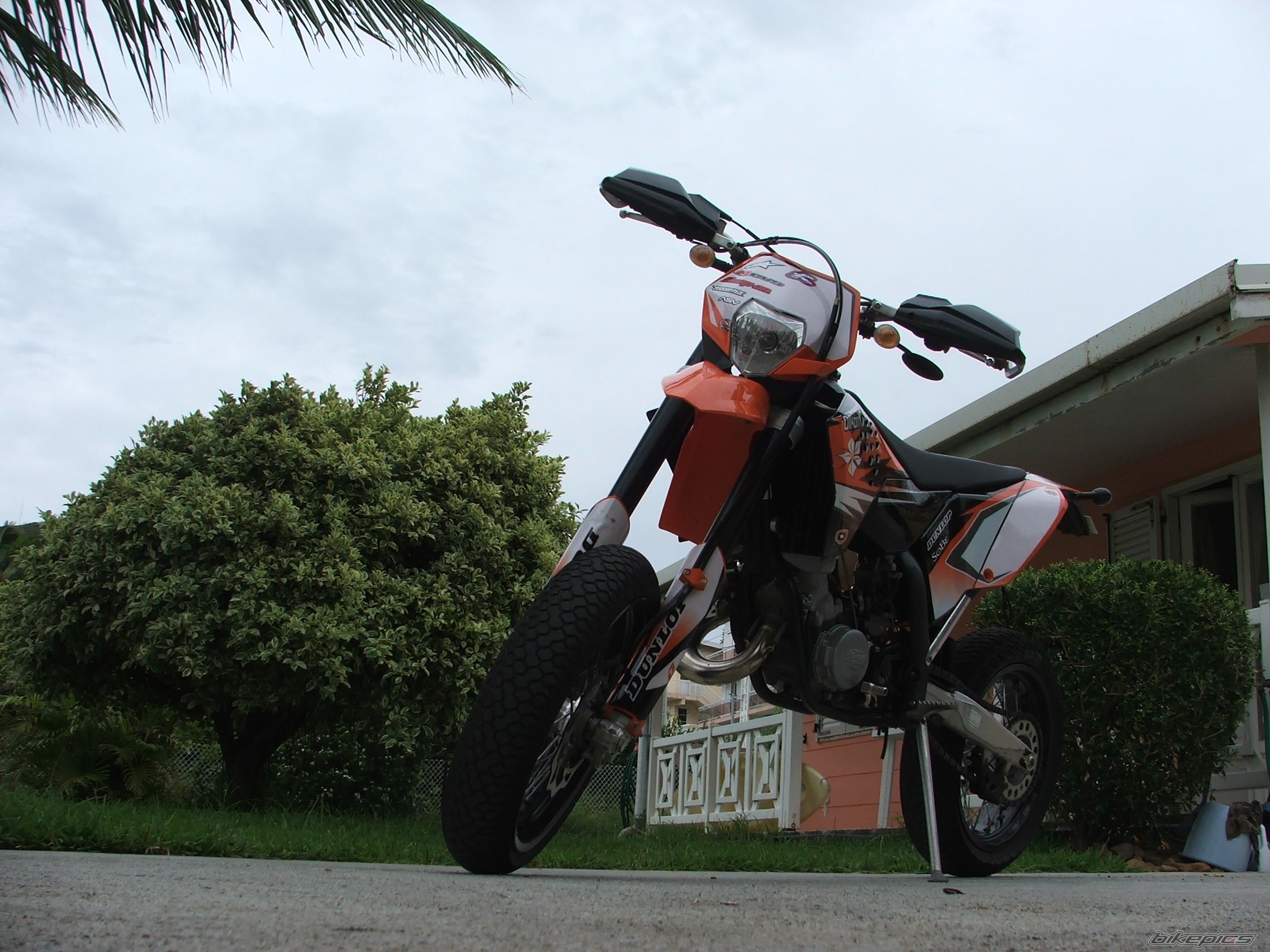 Photo 1369671