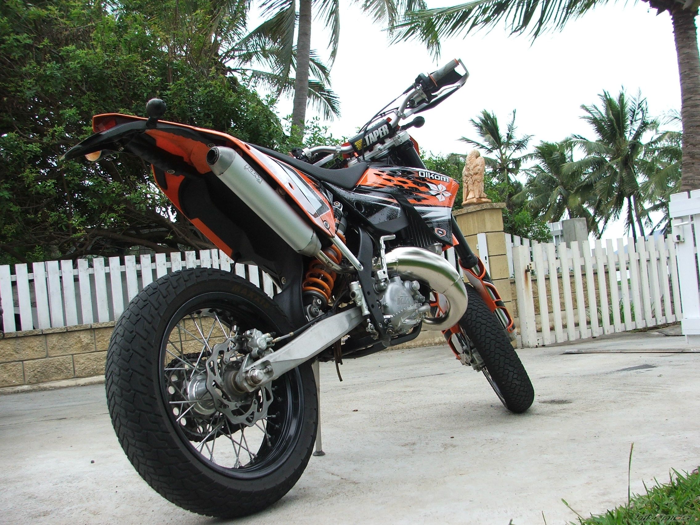 Photo 1369673