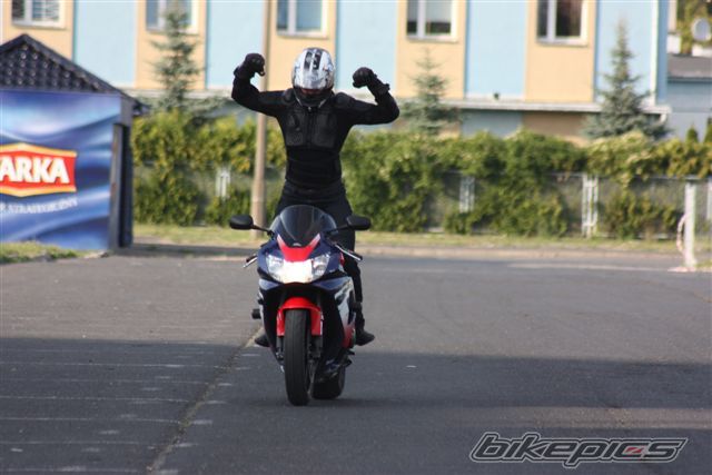 Photo 1369944