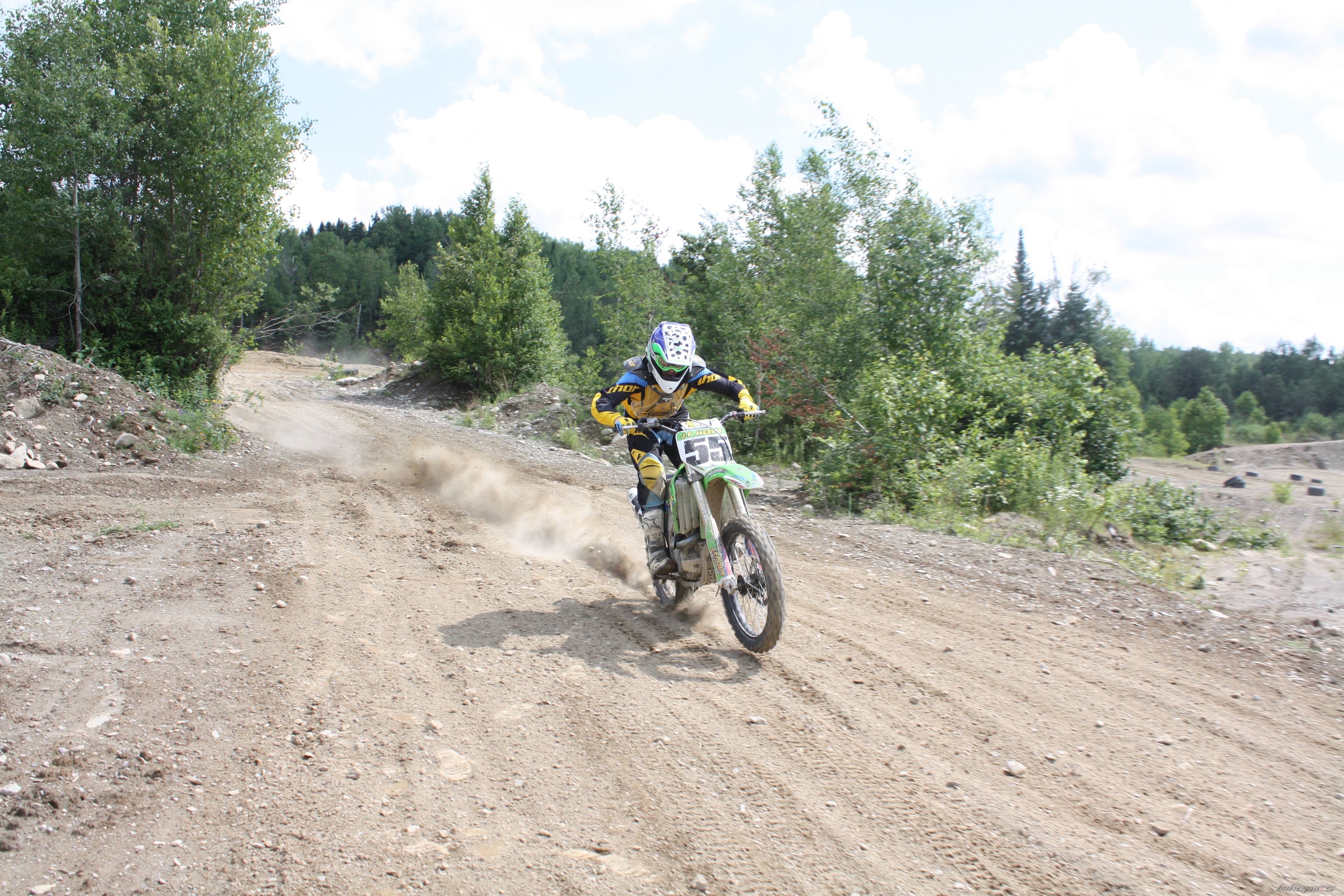 Photo 1370165
