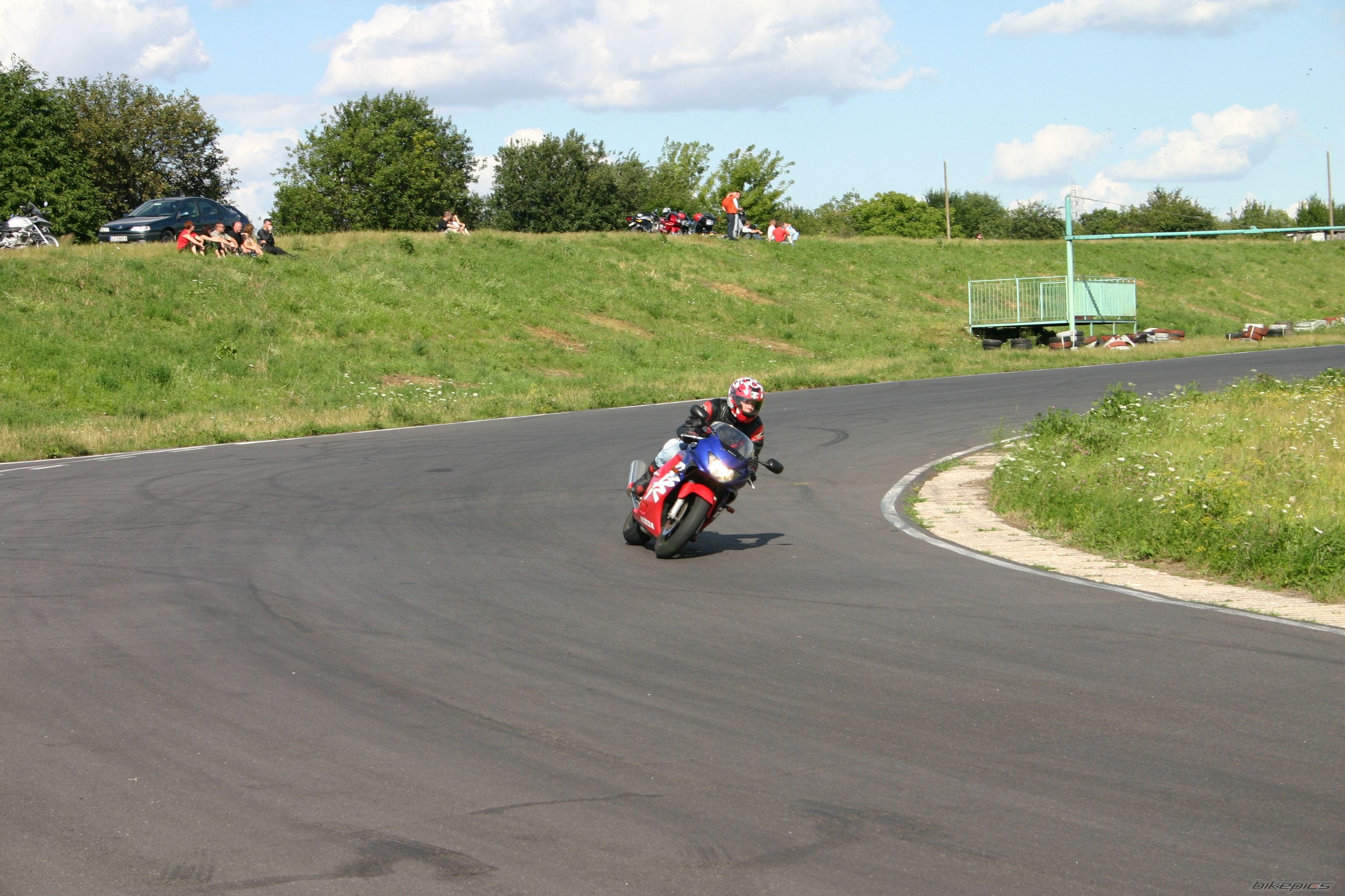Photo 1370223