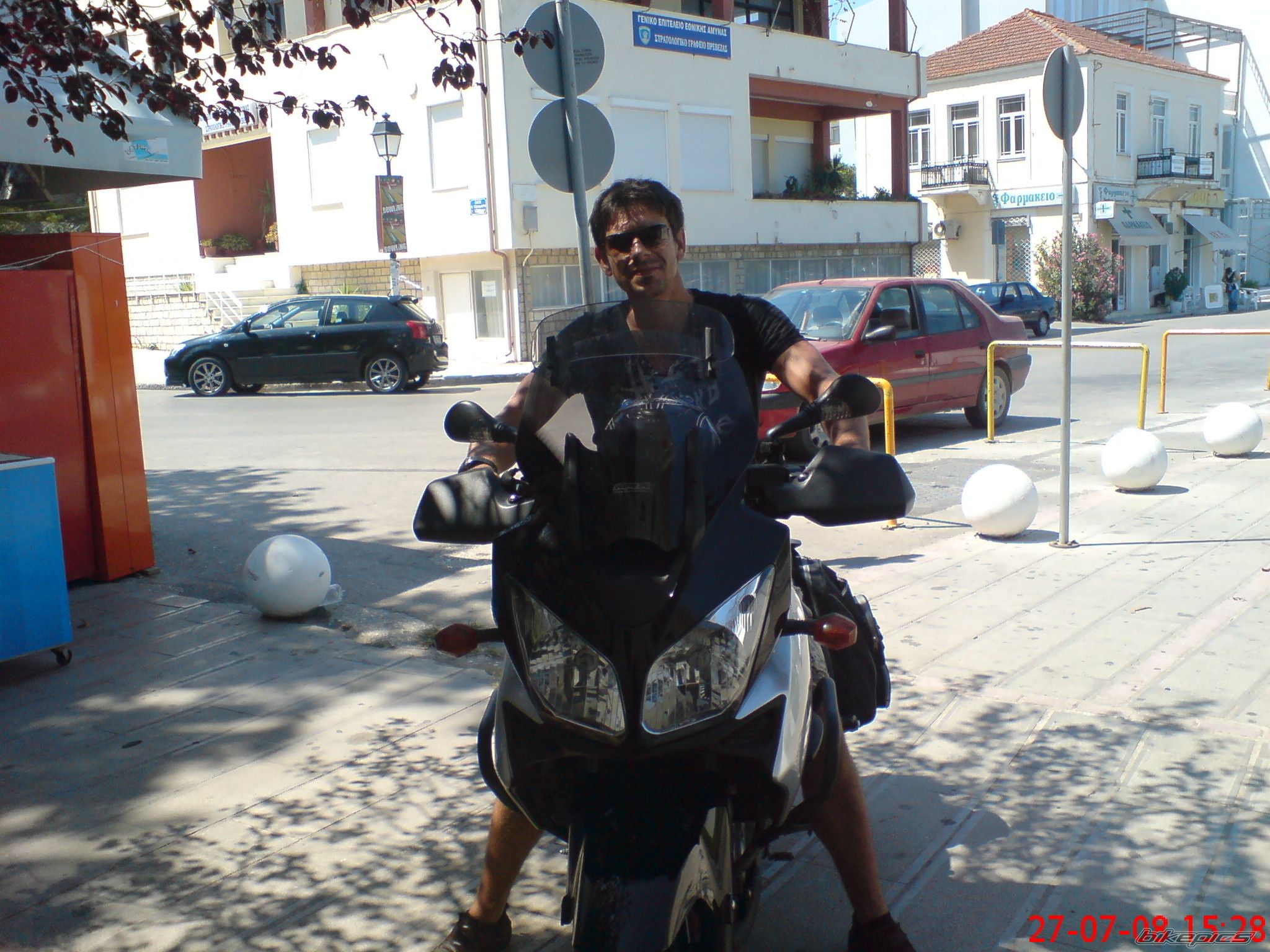 Photo 1370430