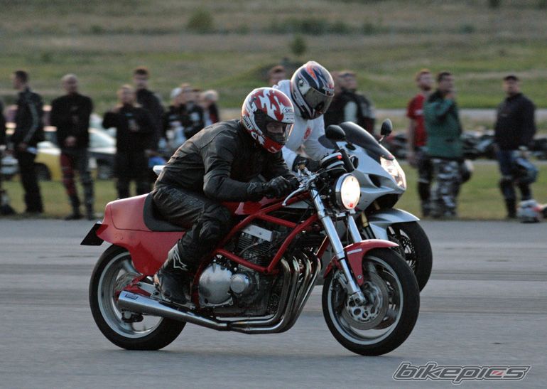 Photo 1371038