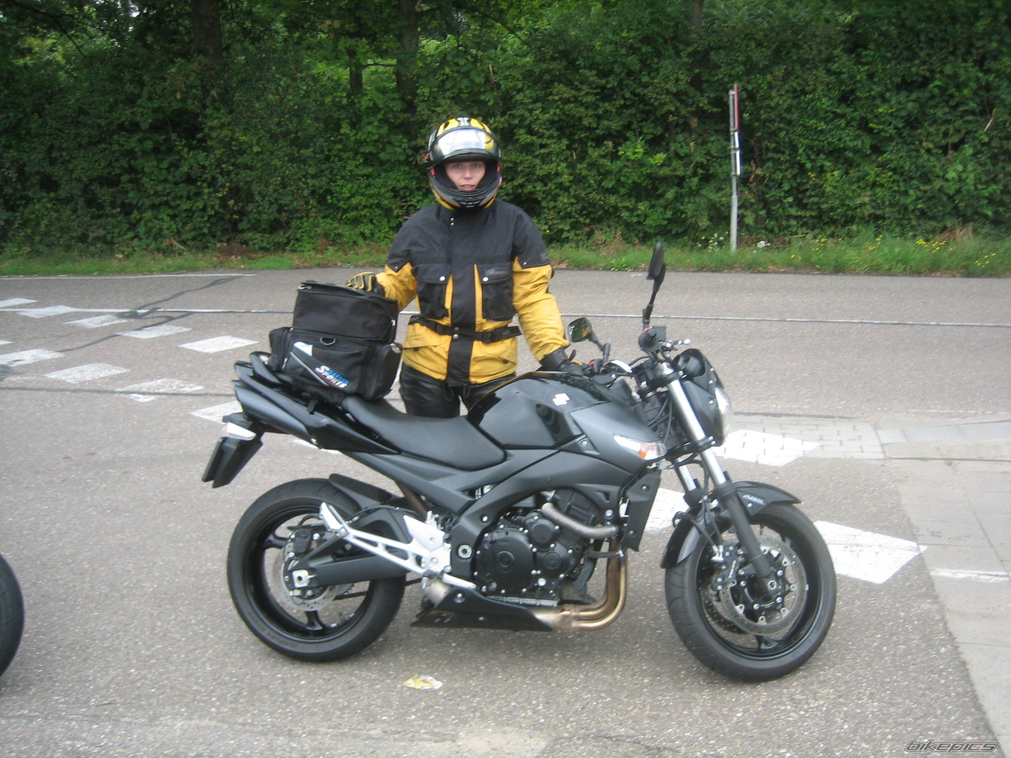 Photo 1371359
