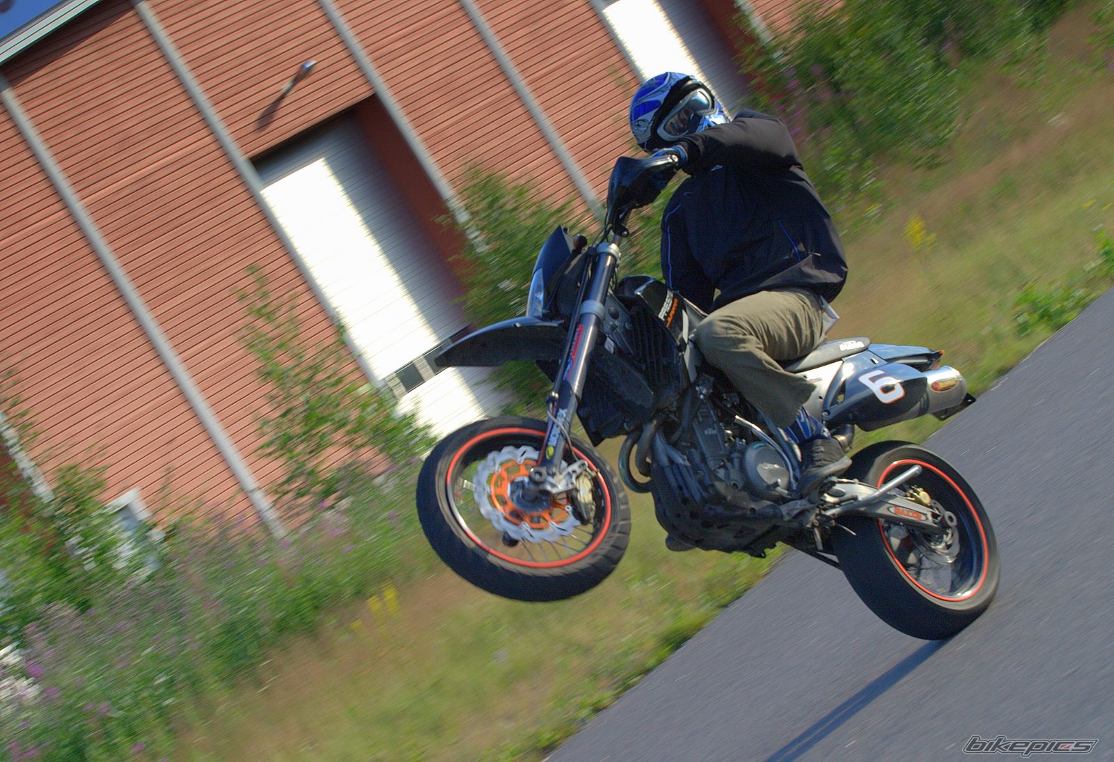 Bike Photo 1371454