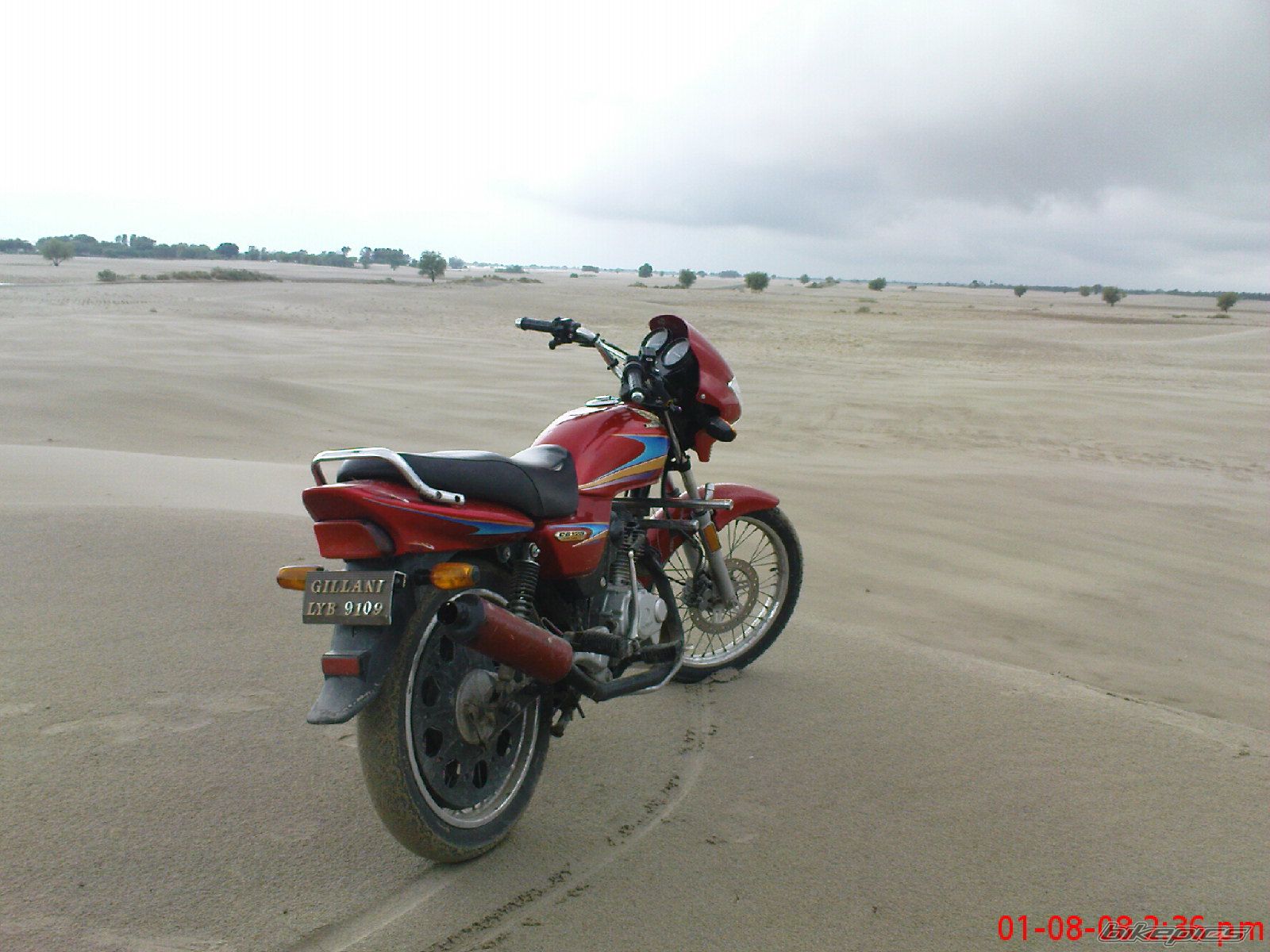 Photo 1371879