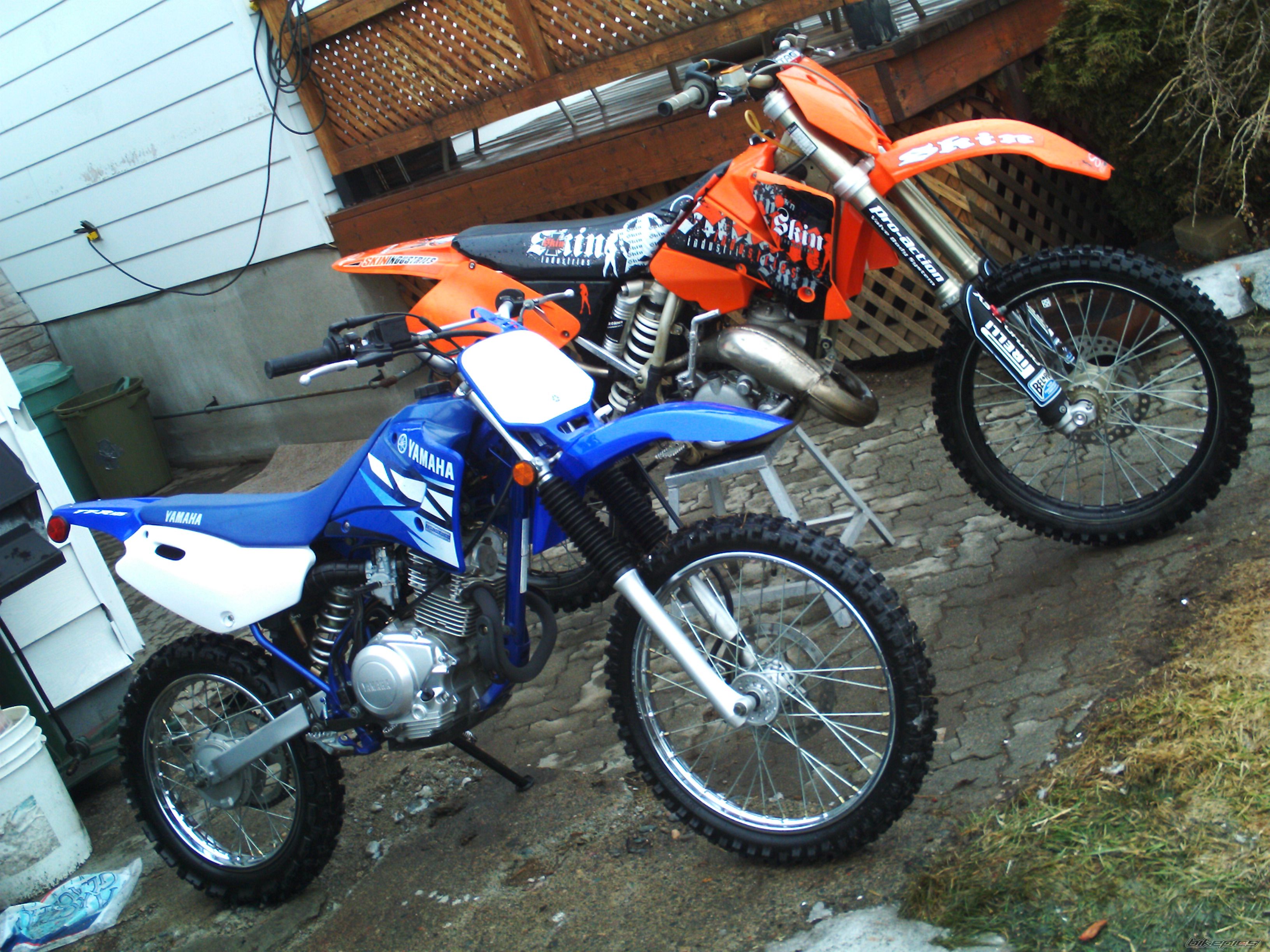 Photo 1371887