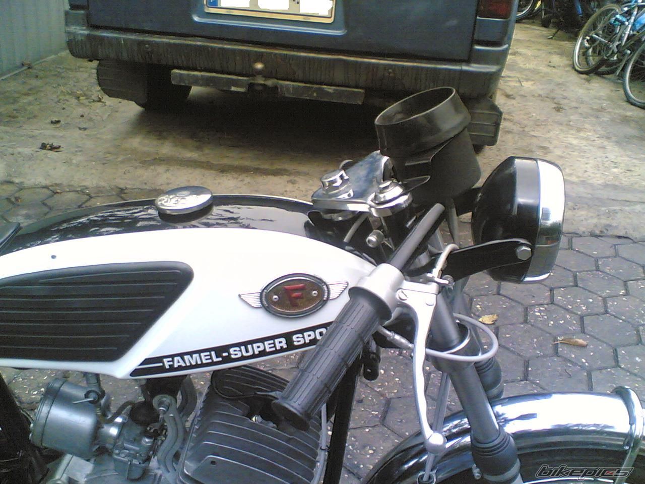 Photo 1371943