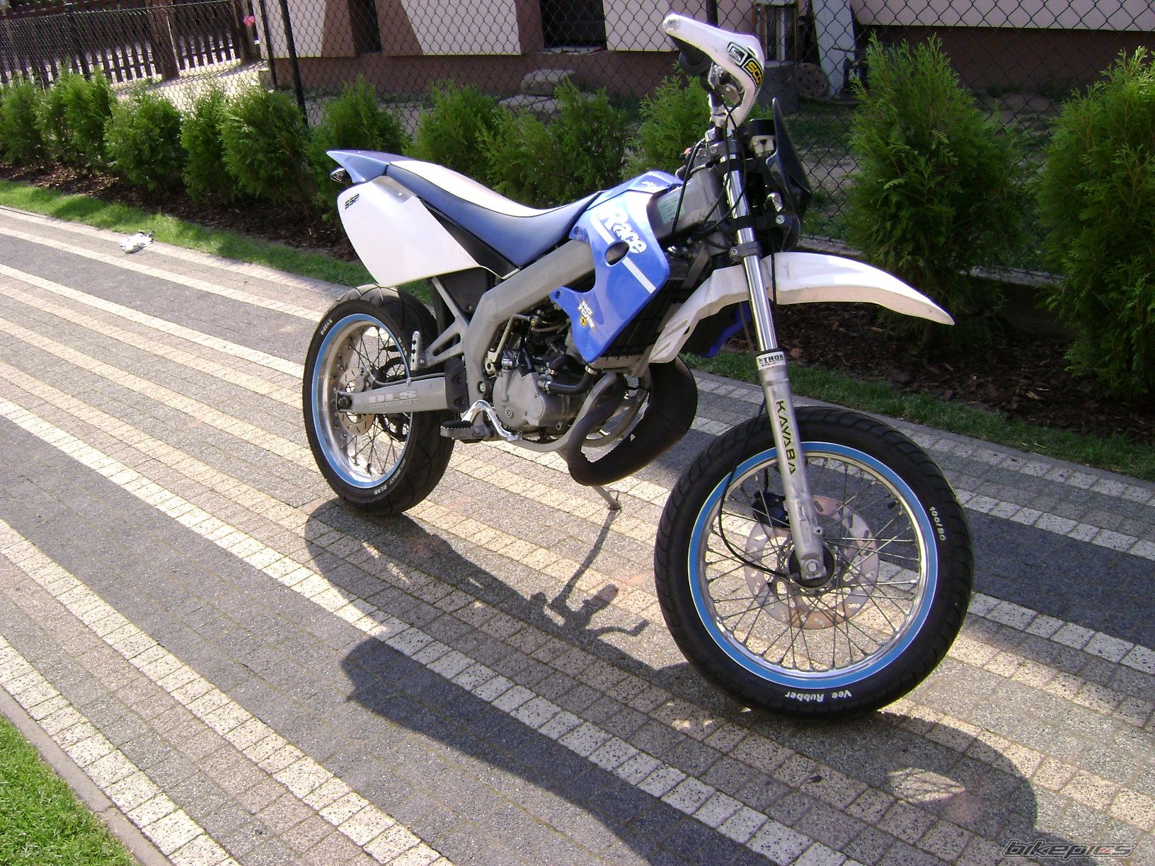 Photo 1371962