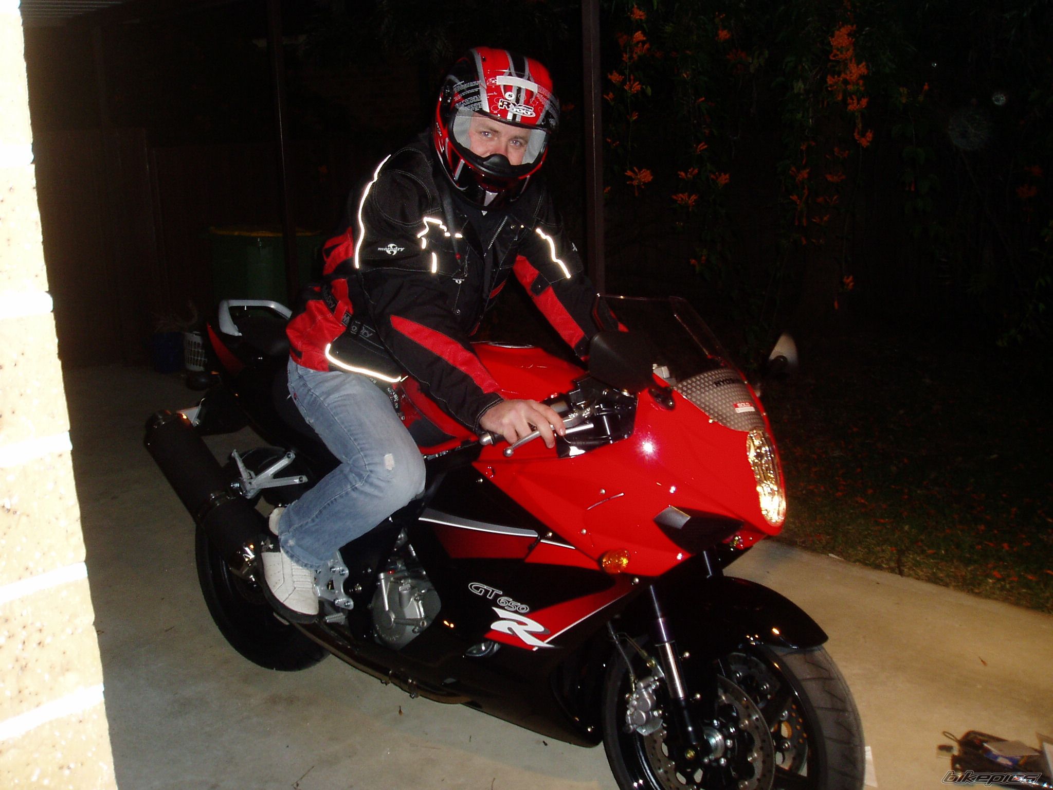 Photo 1372006