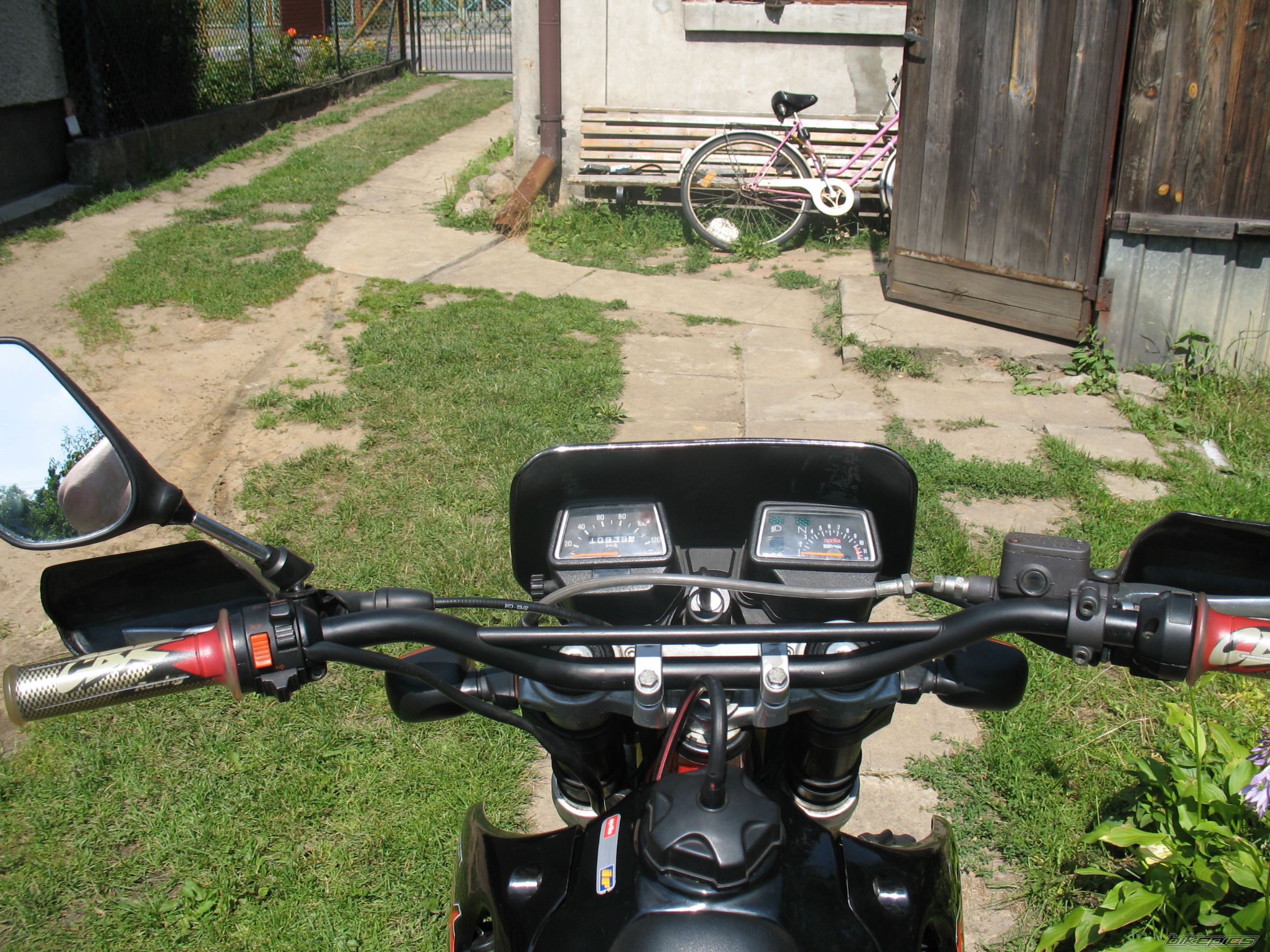 Photo 1372030