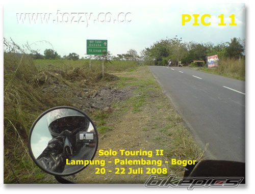 Photo 1372039